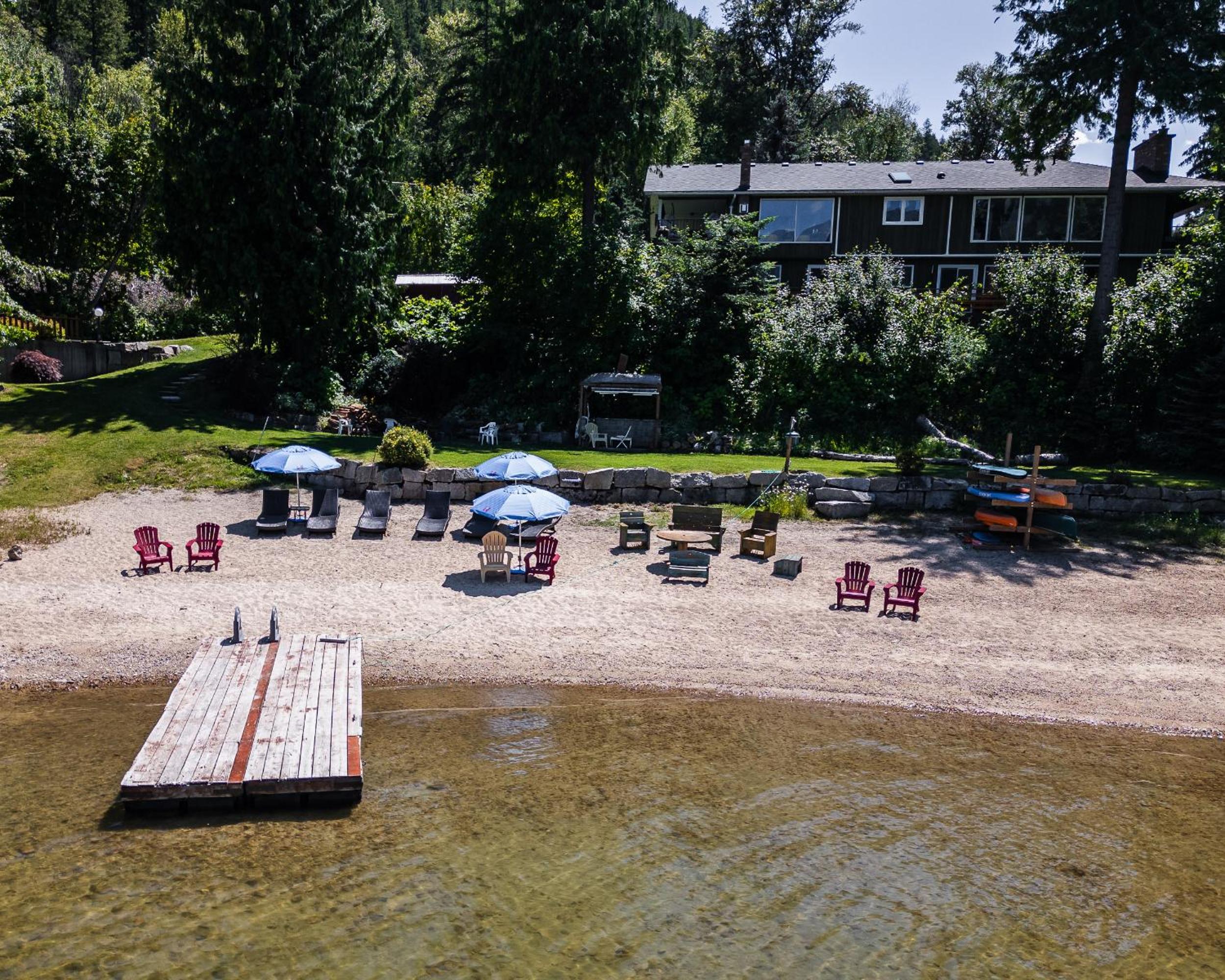 Kootenay, Lakeside Retreat, Main Floor and Walkout