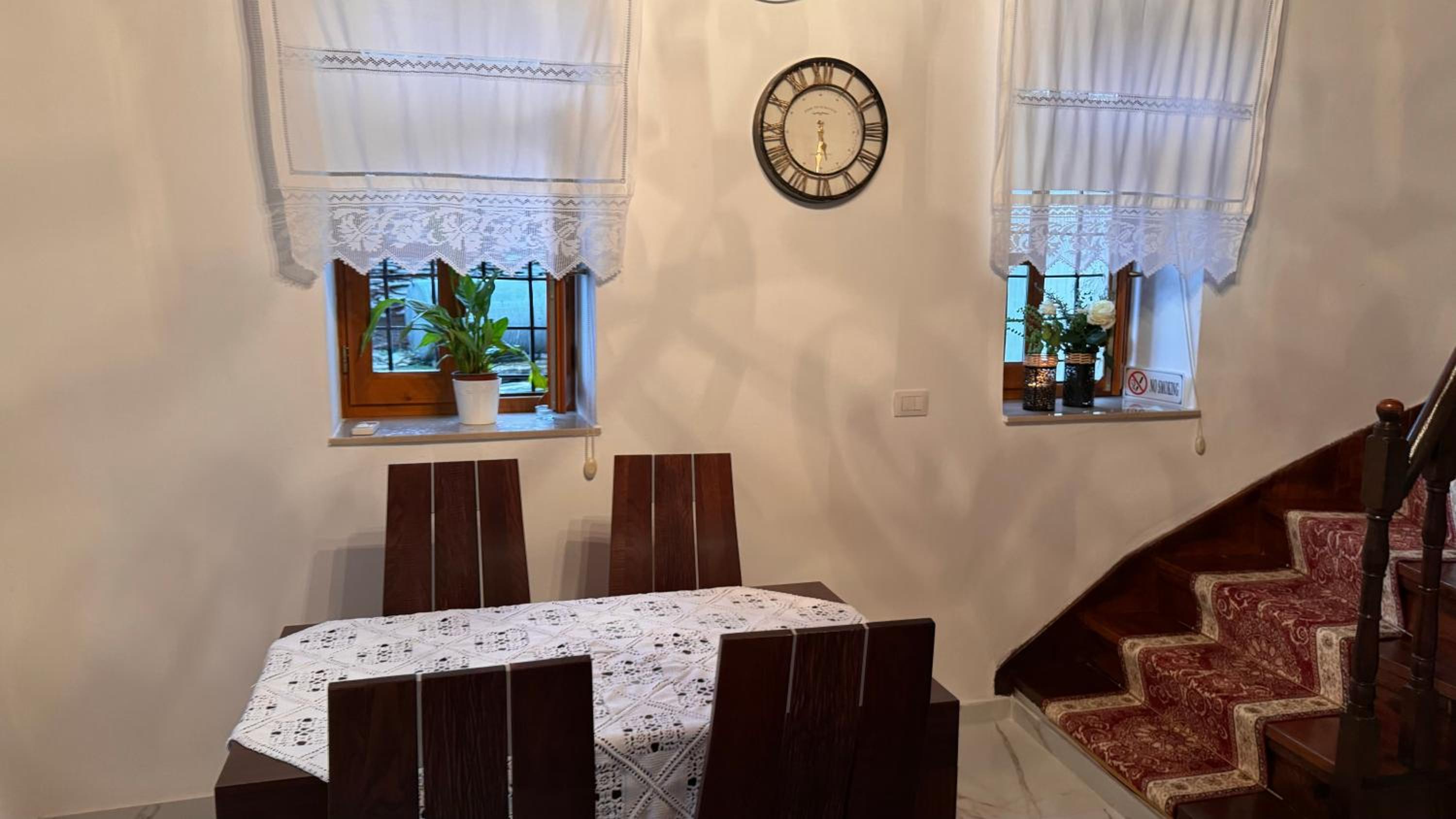 Mezini Guest House