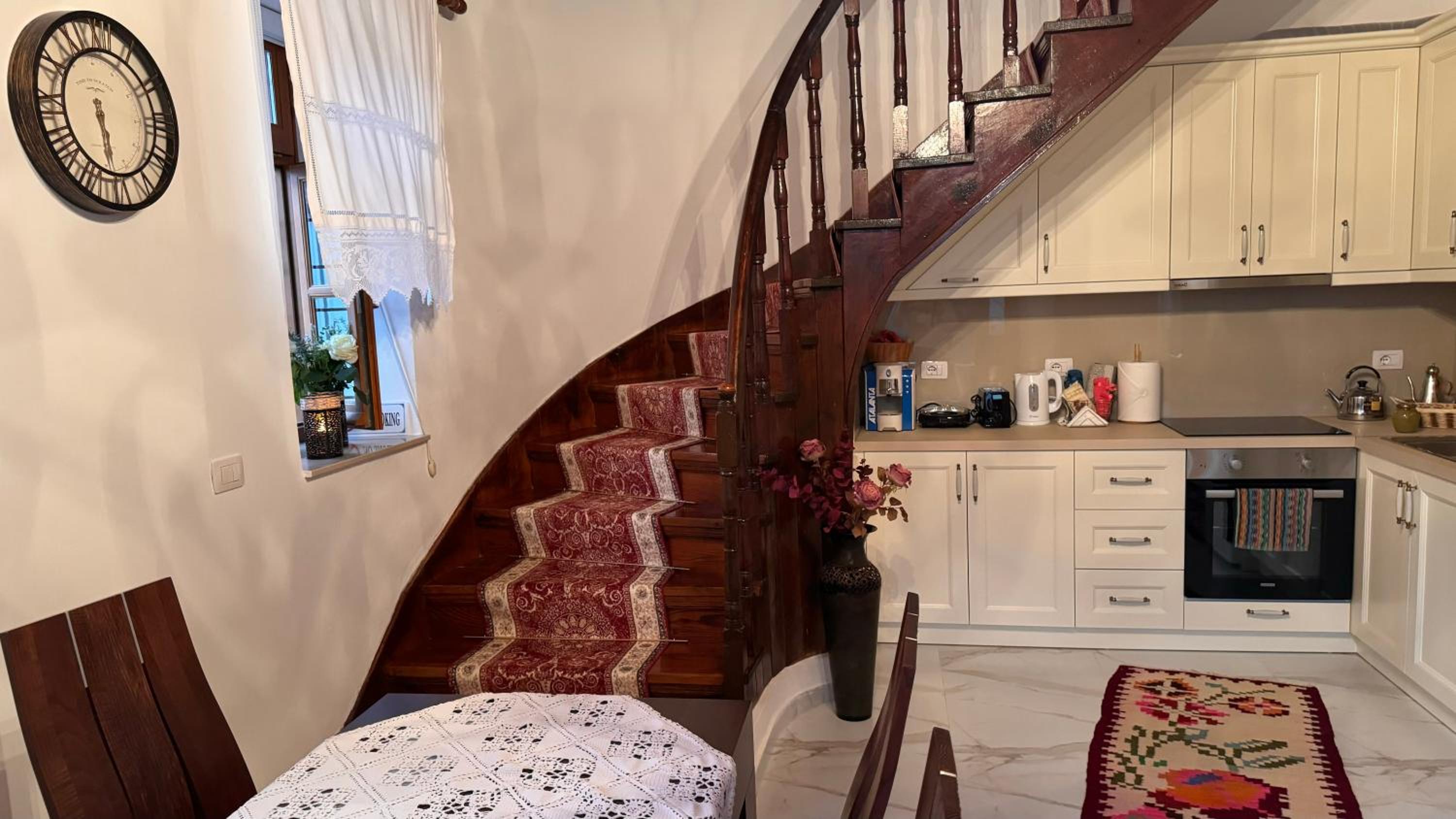 Mezini Guest House