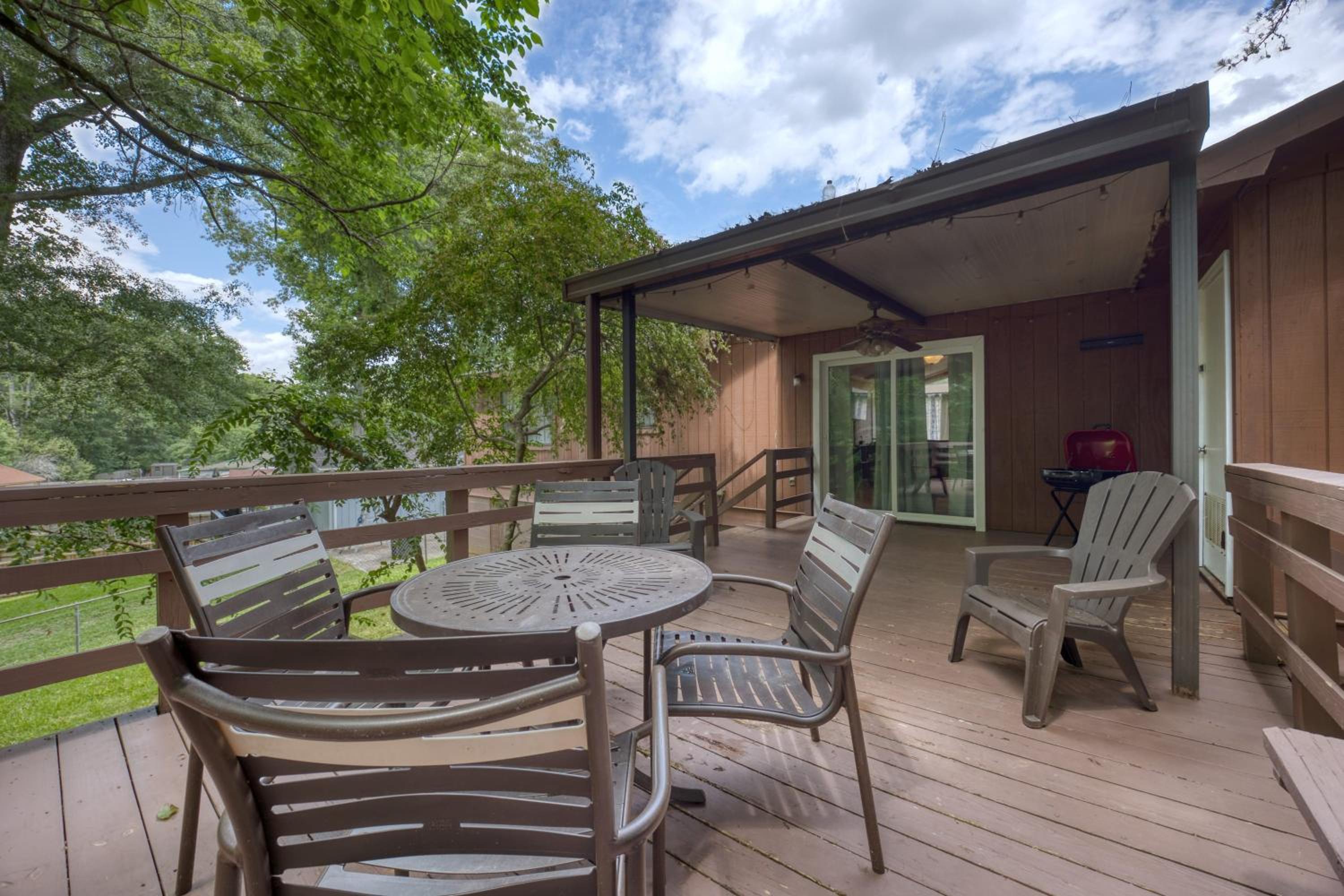 Columbus Vacations - Columbus Cabin Wooded Retreat W Large Yard - Property Image 58
