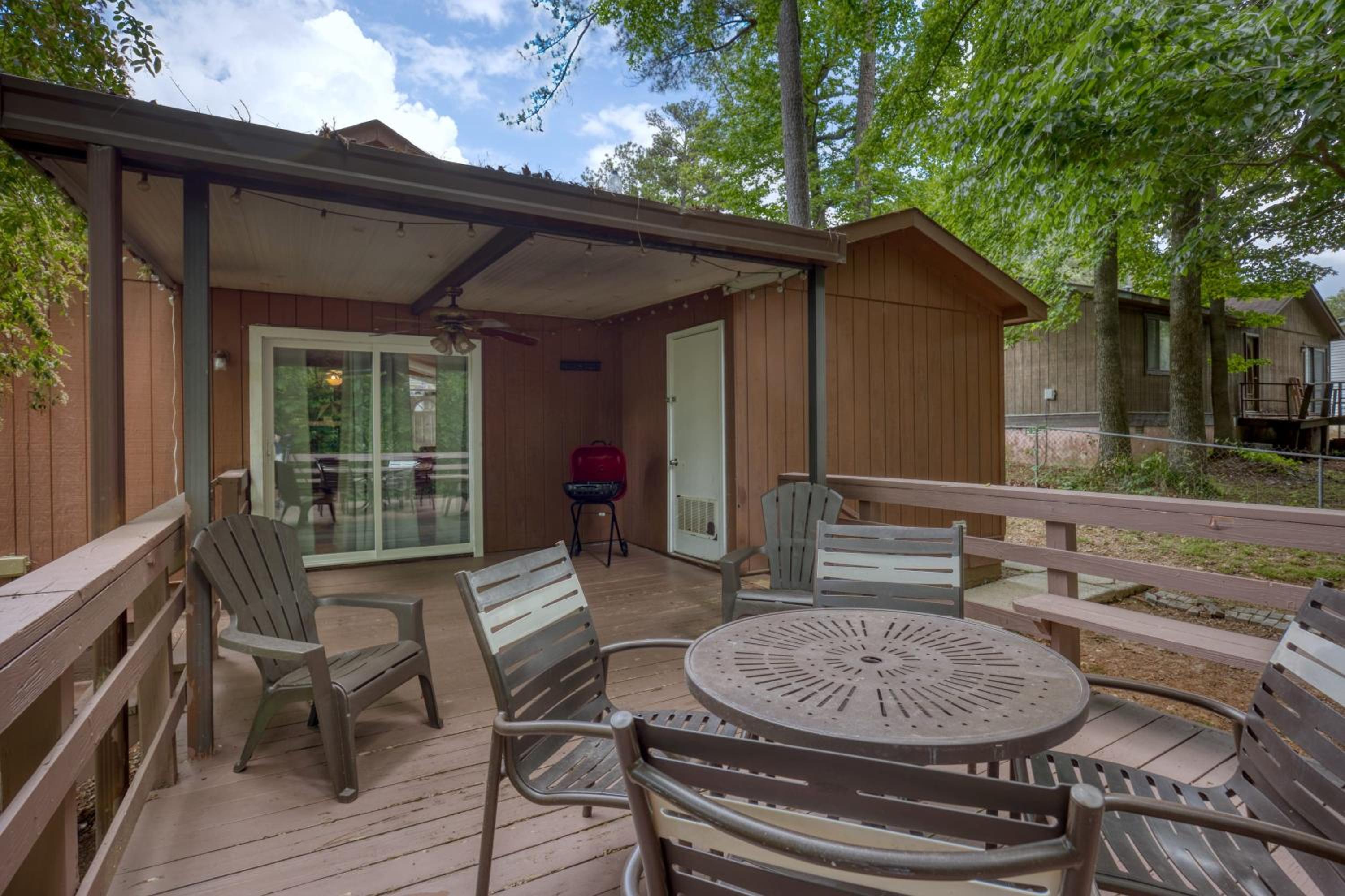 Columbus Vacations - Columbus Cabin Wooded Retreat W Large Yard - Property Image 21