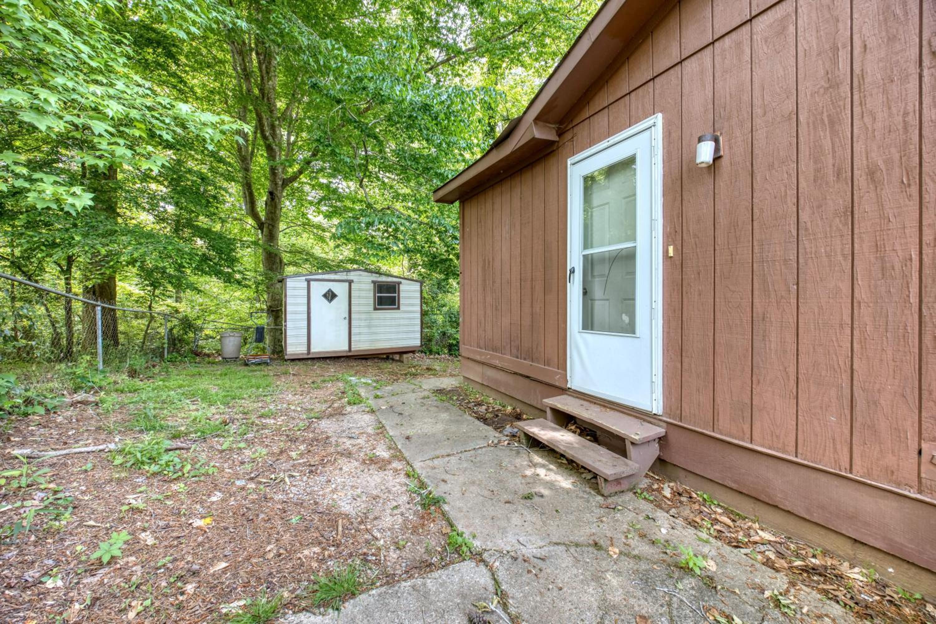 Columbus Vacations - Columbus Cabin Wooded Retreat W Large Yard - Property Image 15