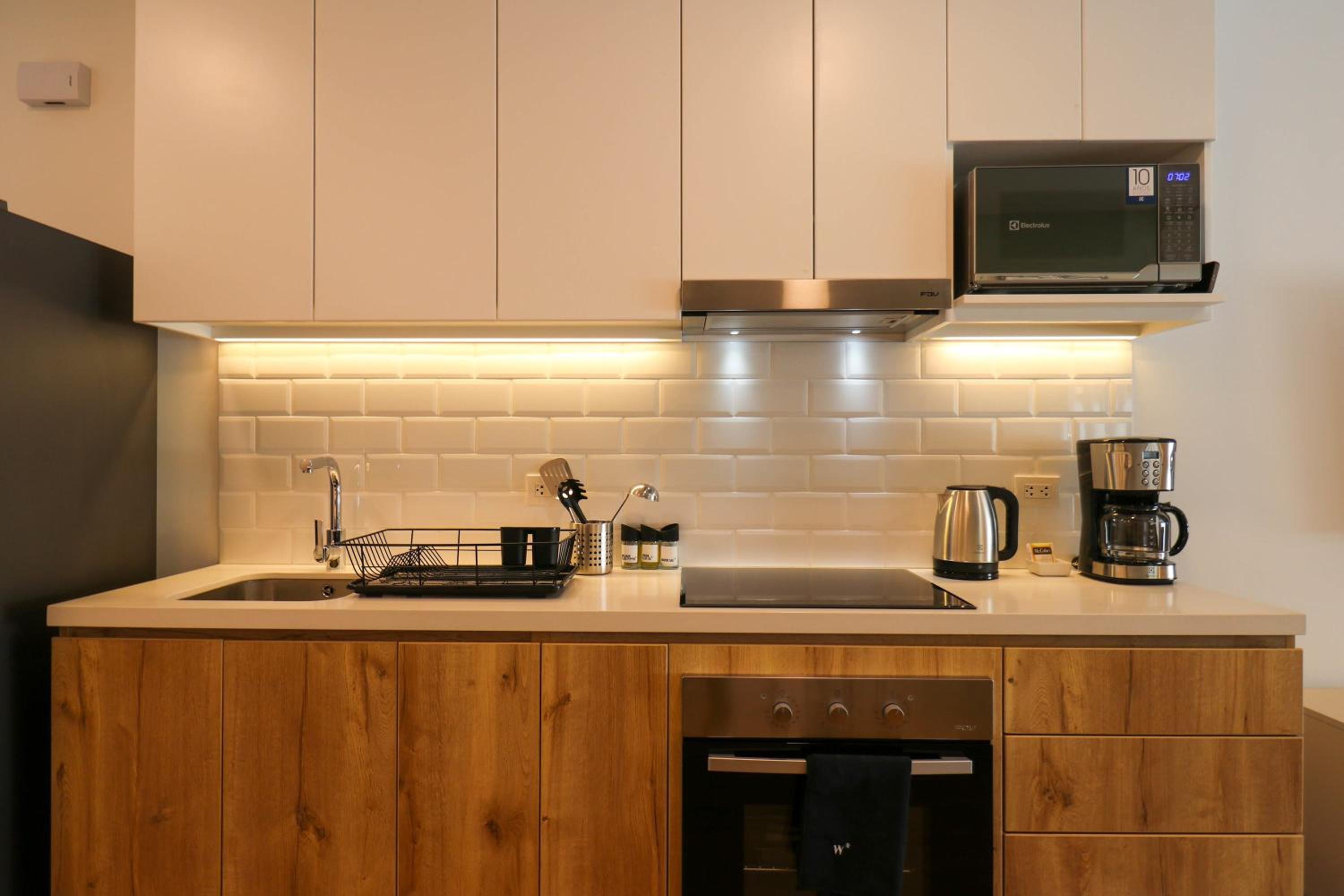 Pendragon Apartments in San Isidro by Wynwood House view 5