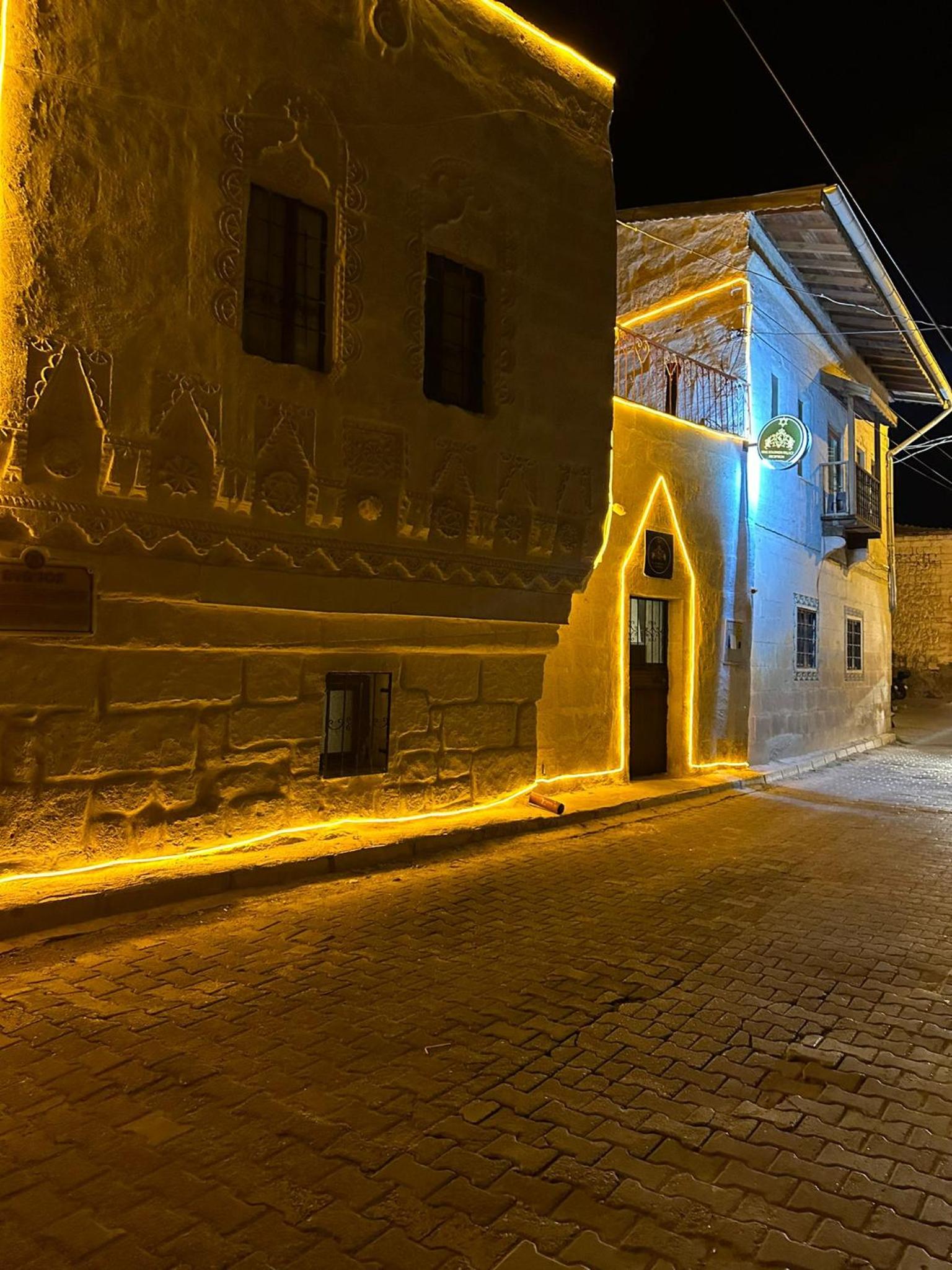 KING SOLOMON PALACE view 2