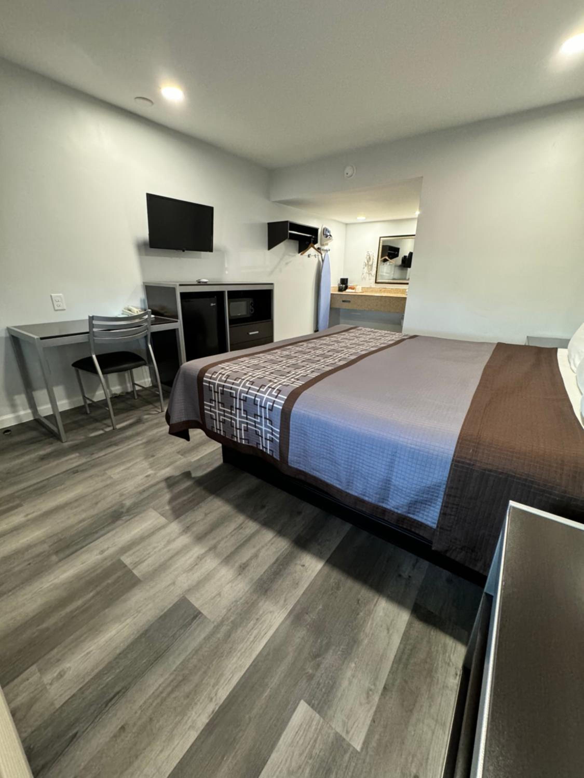 Continental Inn and Suites Nacogdoches TX SFA University Downtown