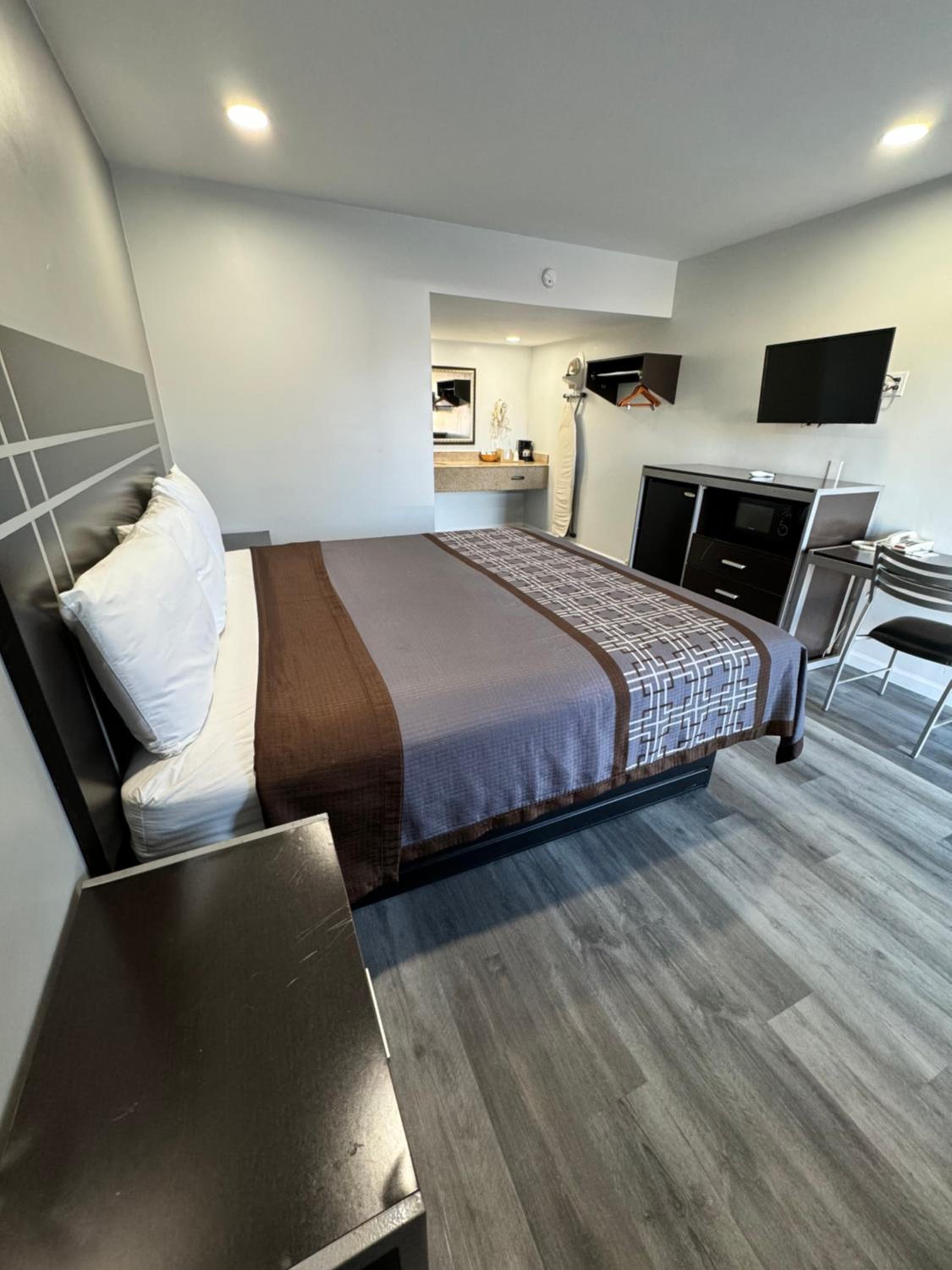 Continental Inn and Suites Nacogdoches TX SFA University Downtown