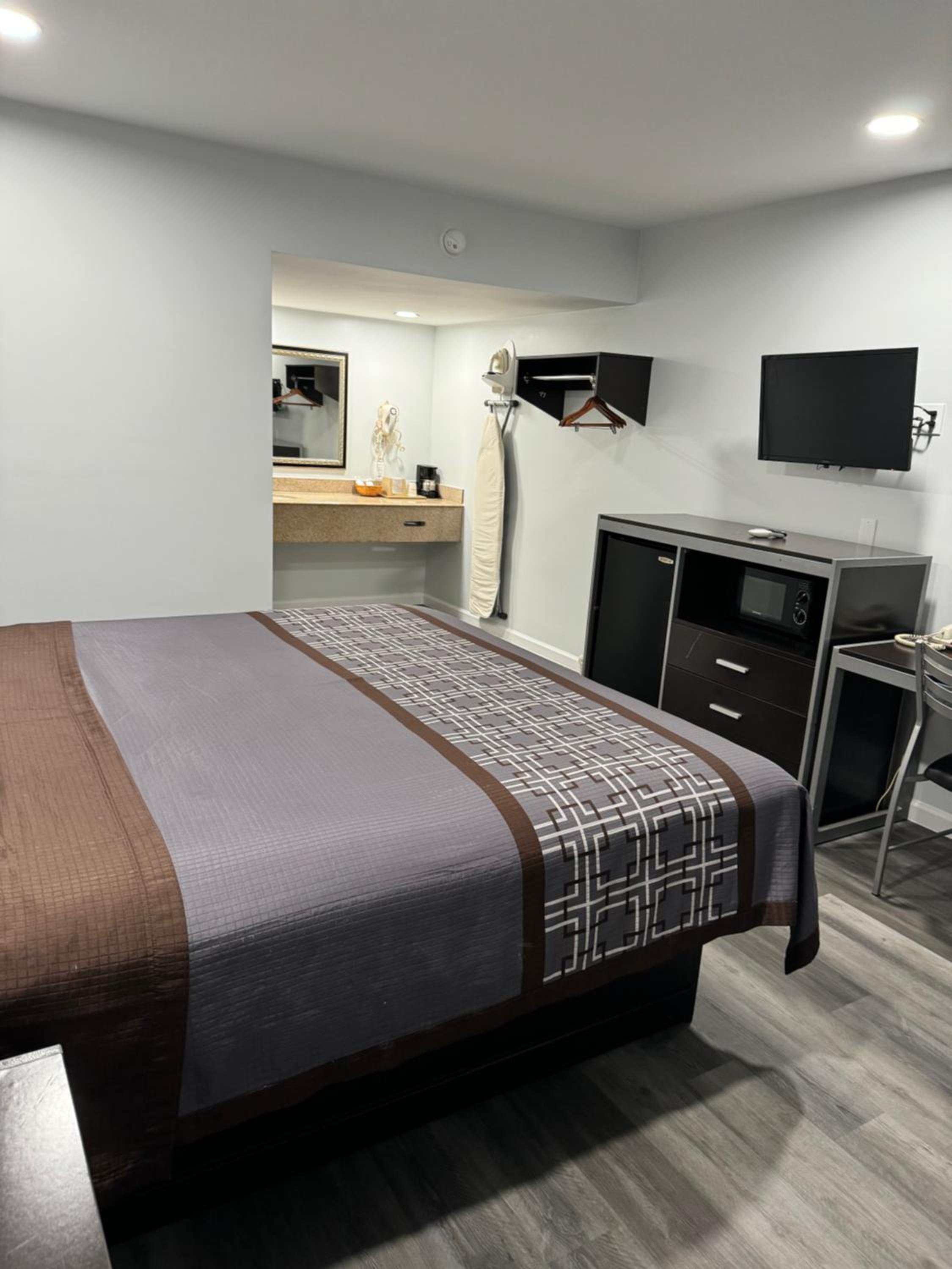Continental Inn and Suites Nacogdoches TX SFA University Downtown