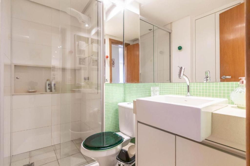 Flat Life Resort com vista do Lago
