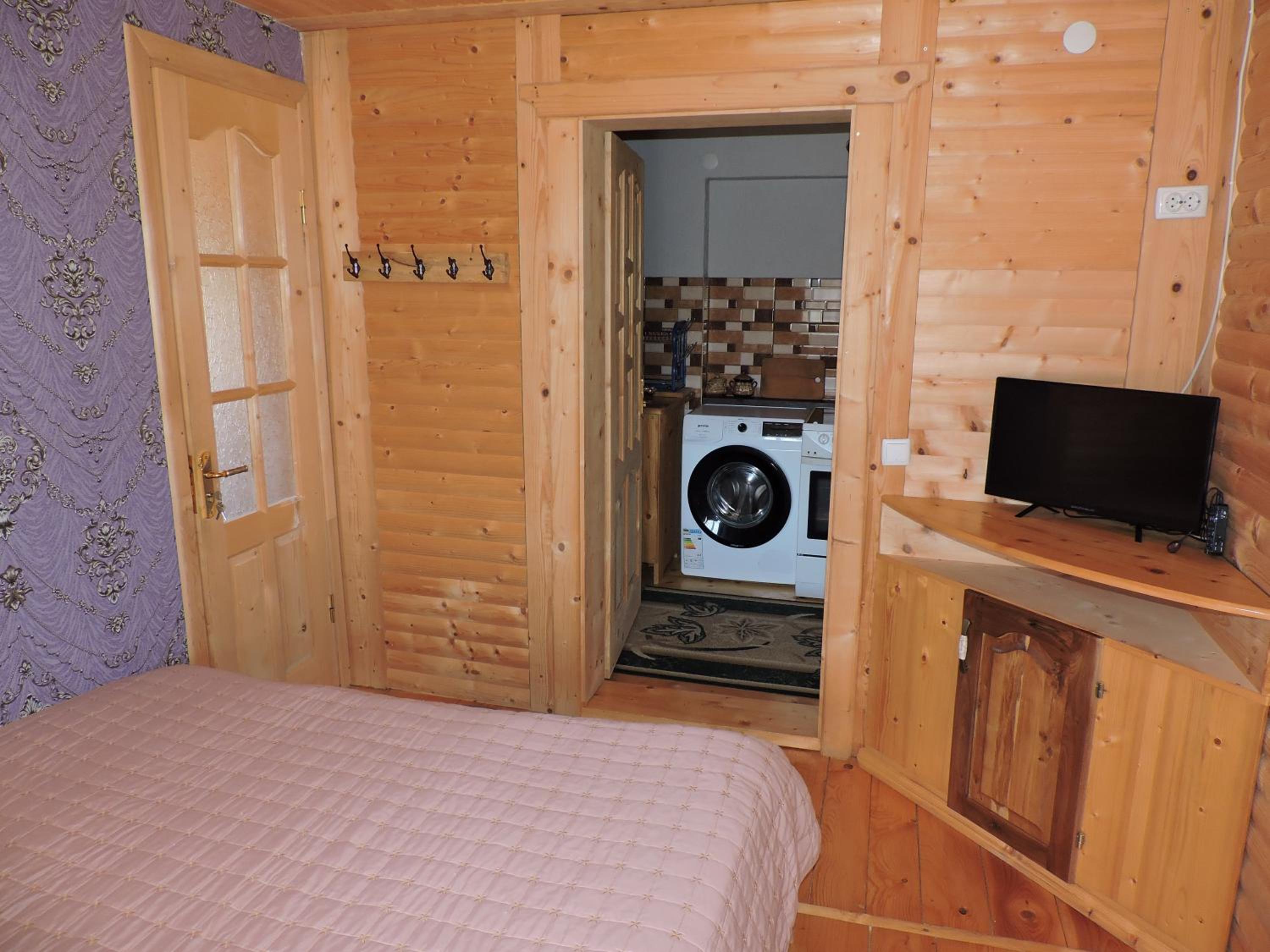 Photo 8