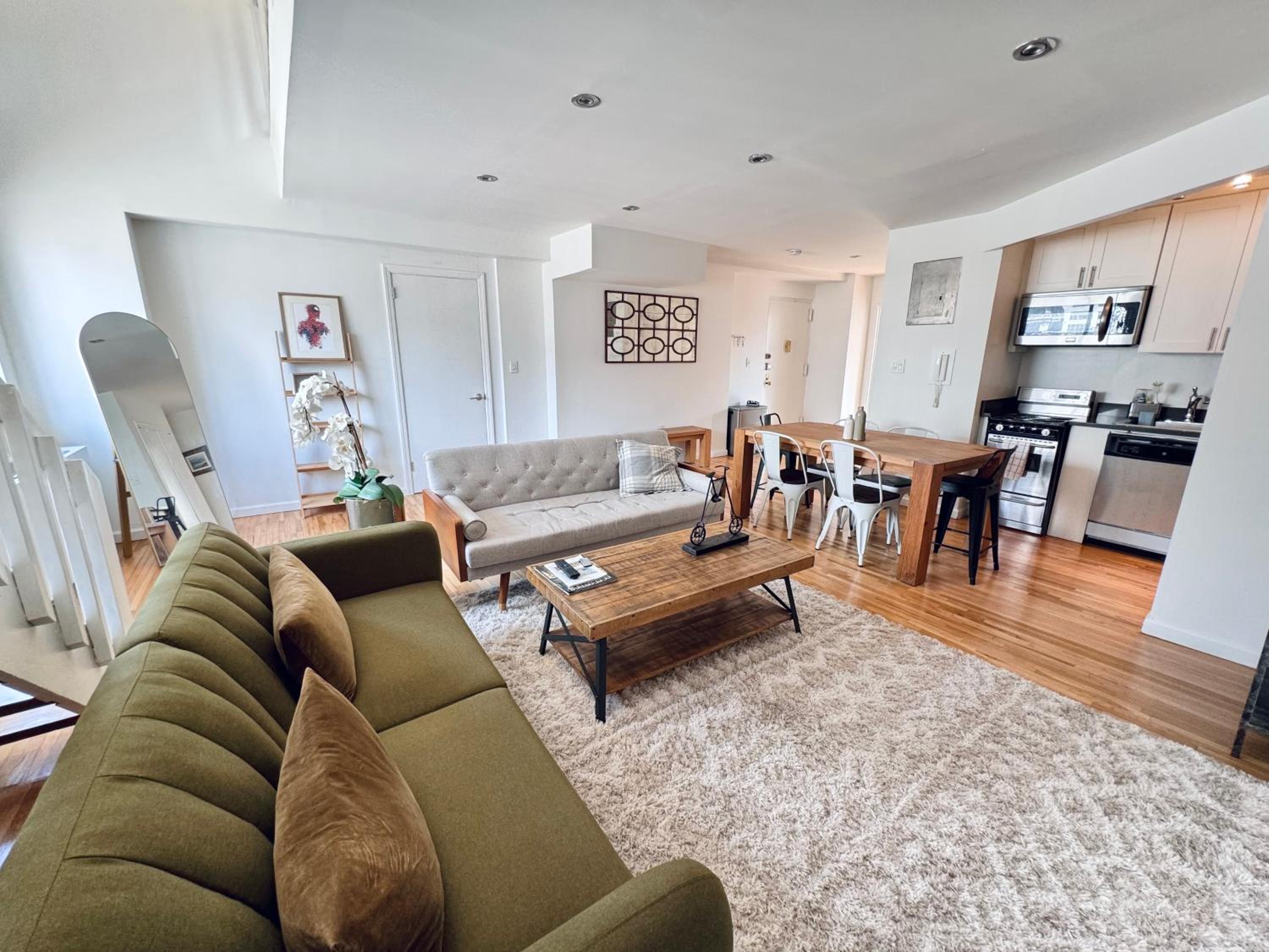 Stylish Duplex Penthouse with large Outdoor Space