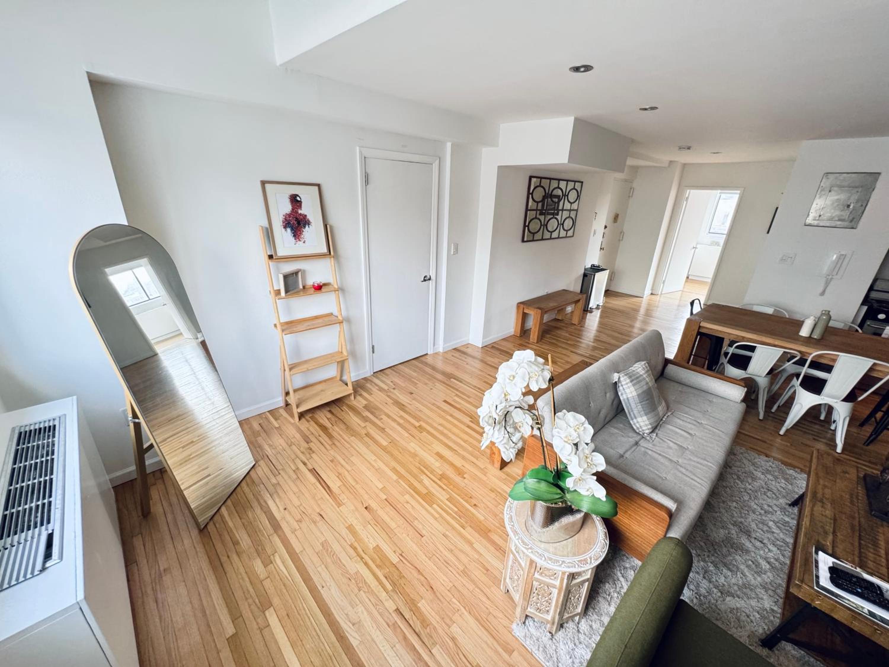 Stylish Duplex Penthouse with large Outdoor Space