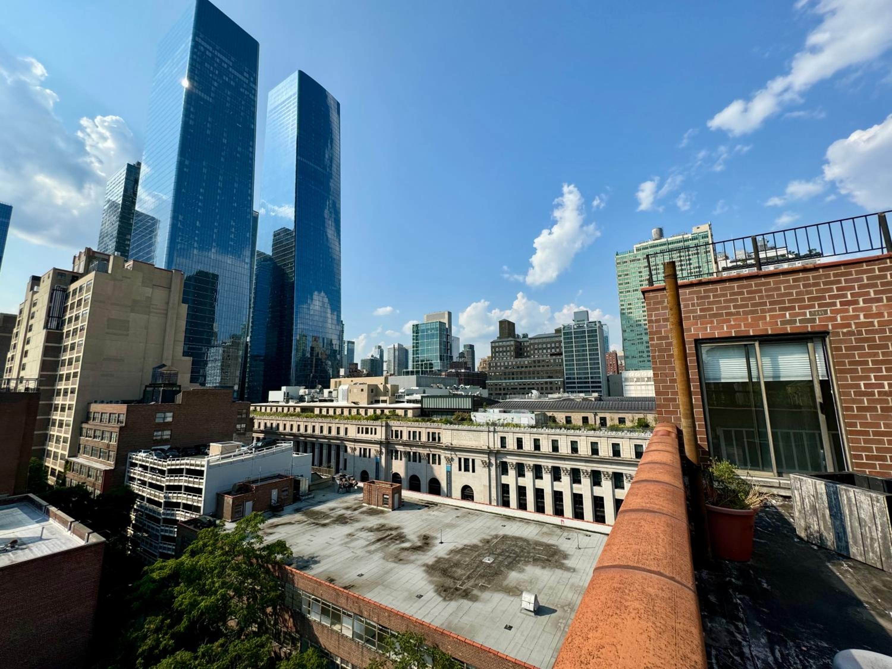 Stylish Duplex Penthouse with large Outdoor Space