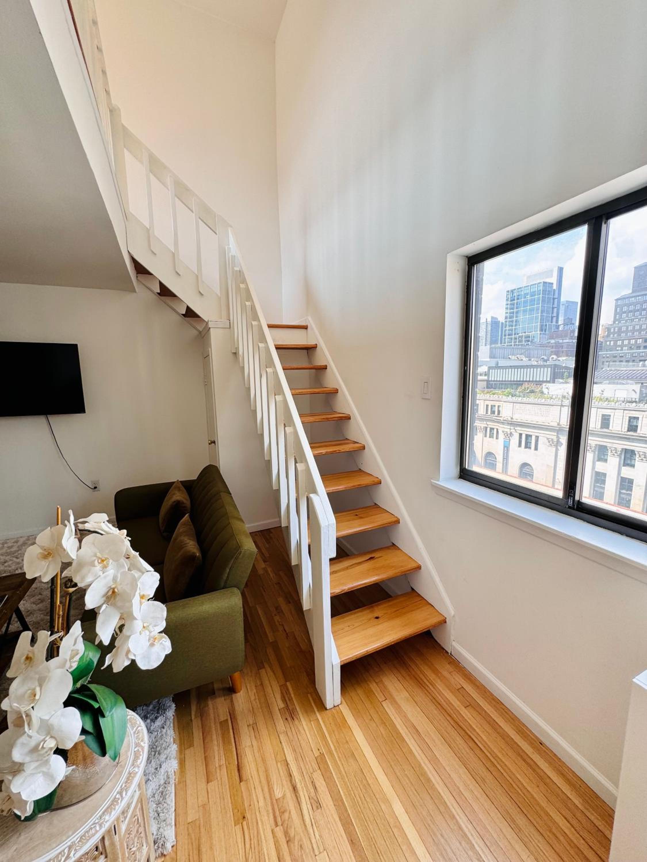 Stylish Duplex Penthouse with large Outdoor Space