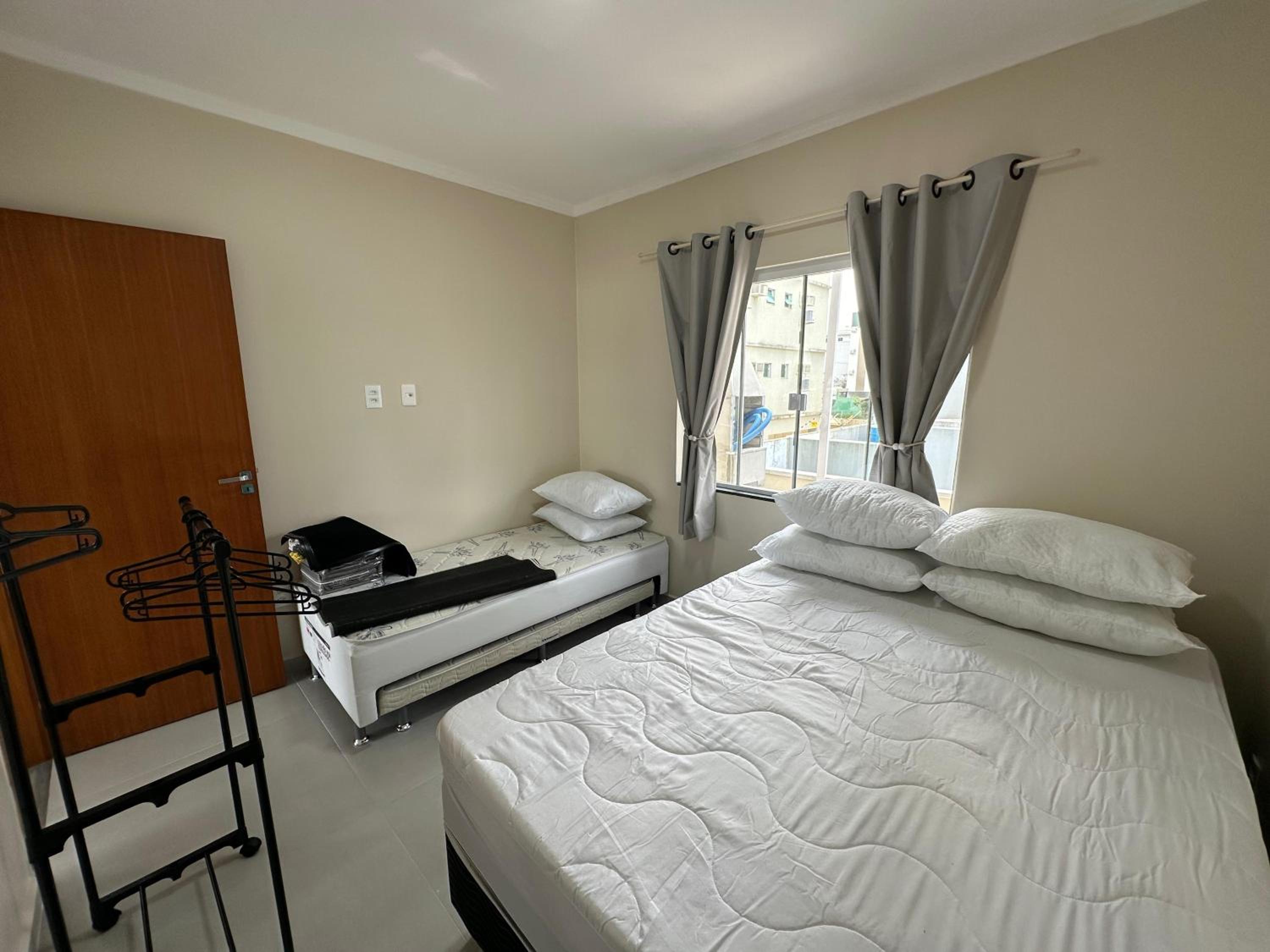 Duplex de 3 Quartos com Piscina - 140m da praia