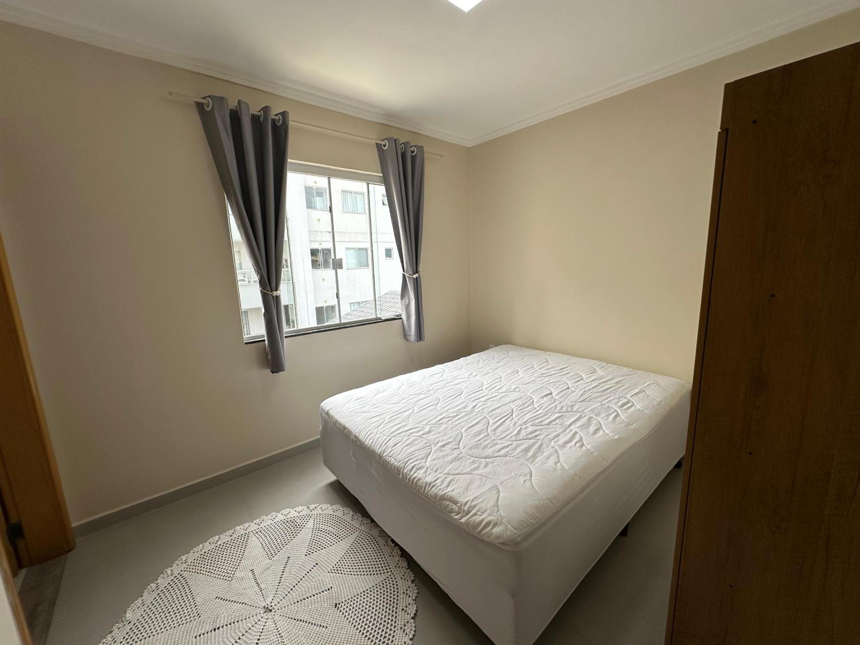 Duplex de 3 Quartos com Piscina - 140m da praia
