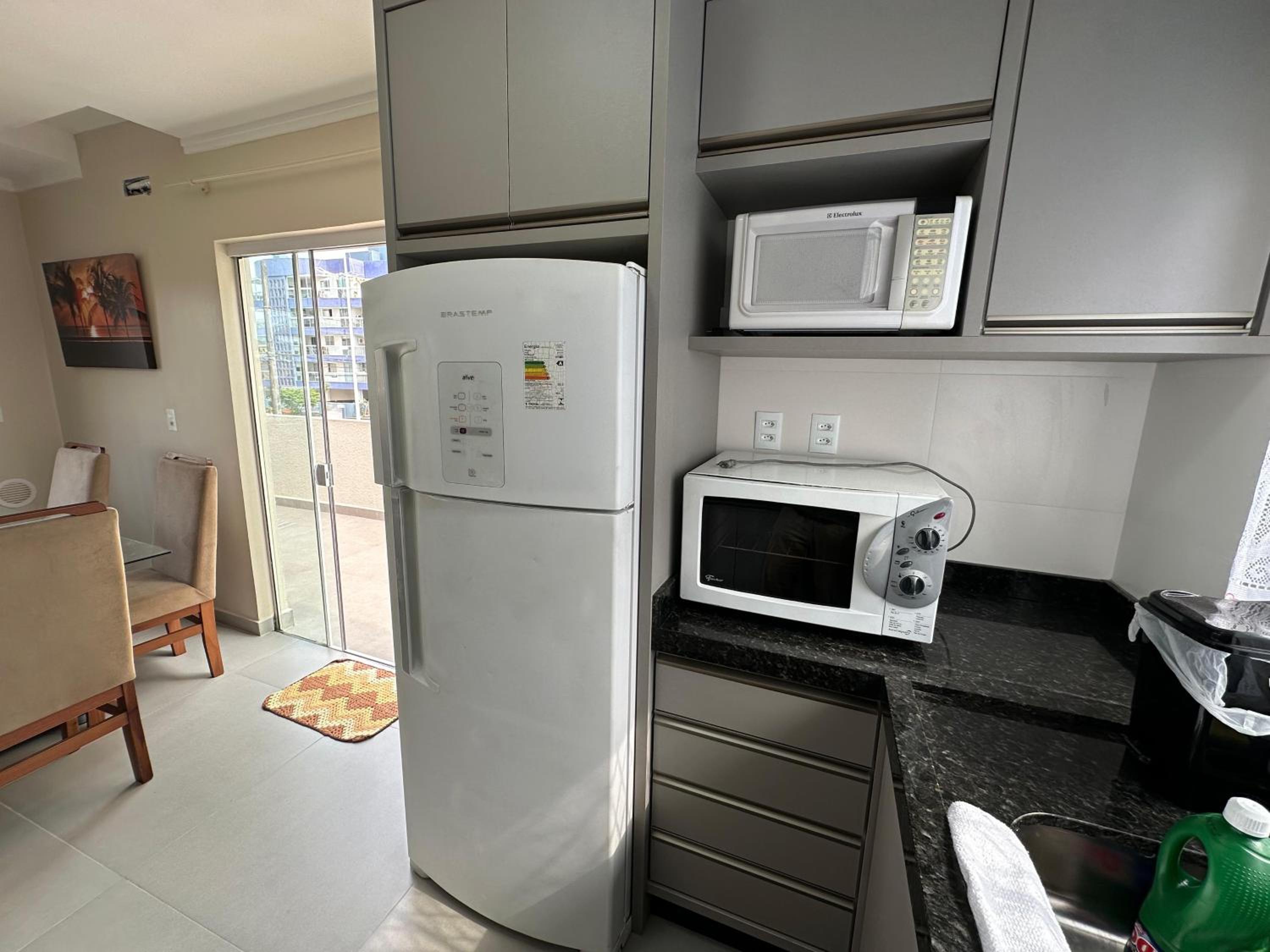 Duplex de 3 Quartos com Piscina - 140m da praia