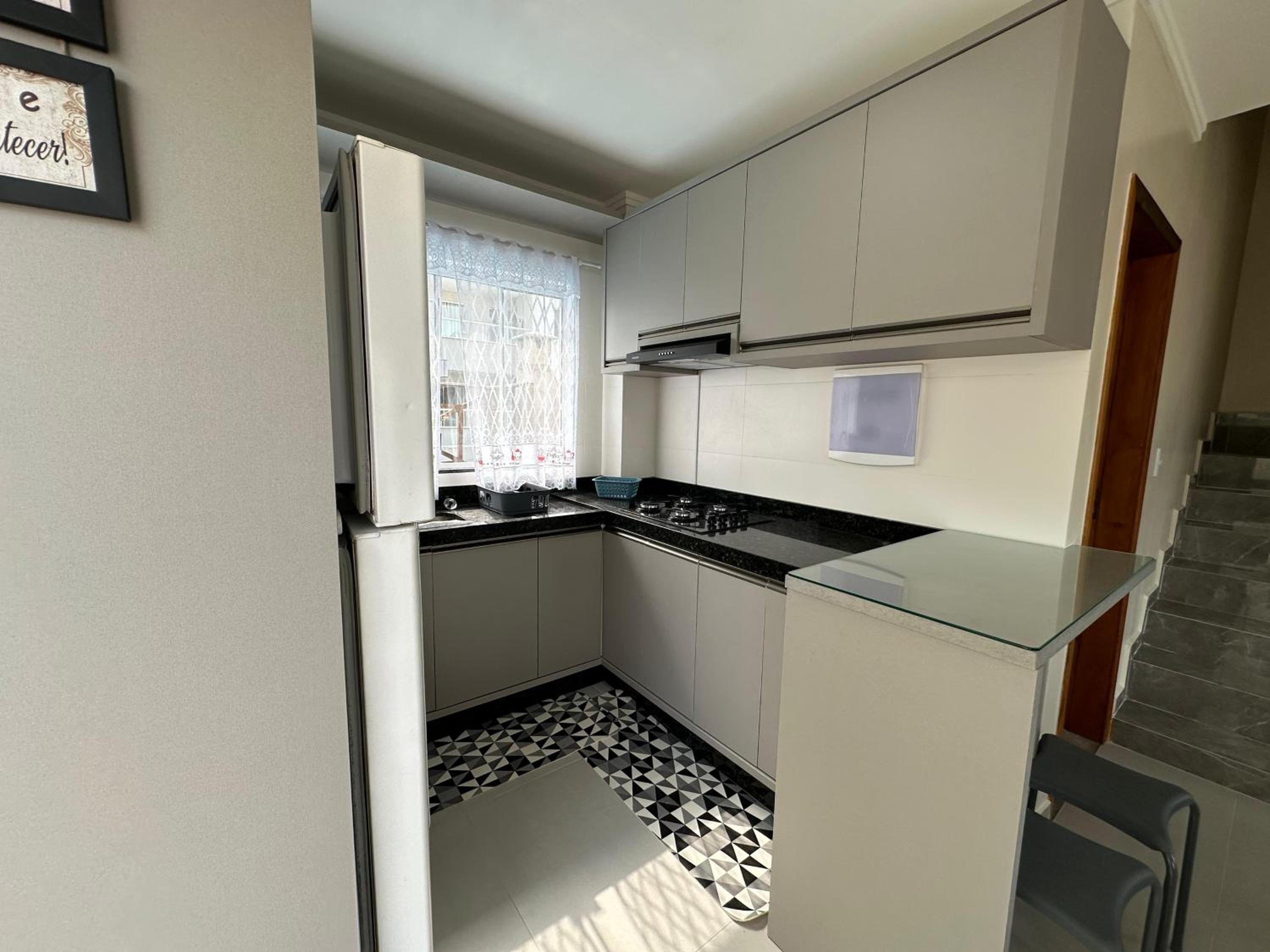 Duplex de 3 Quartos com Piscina - 140m da praia