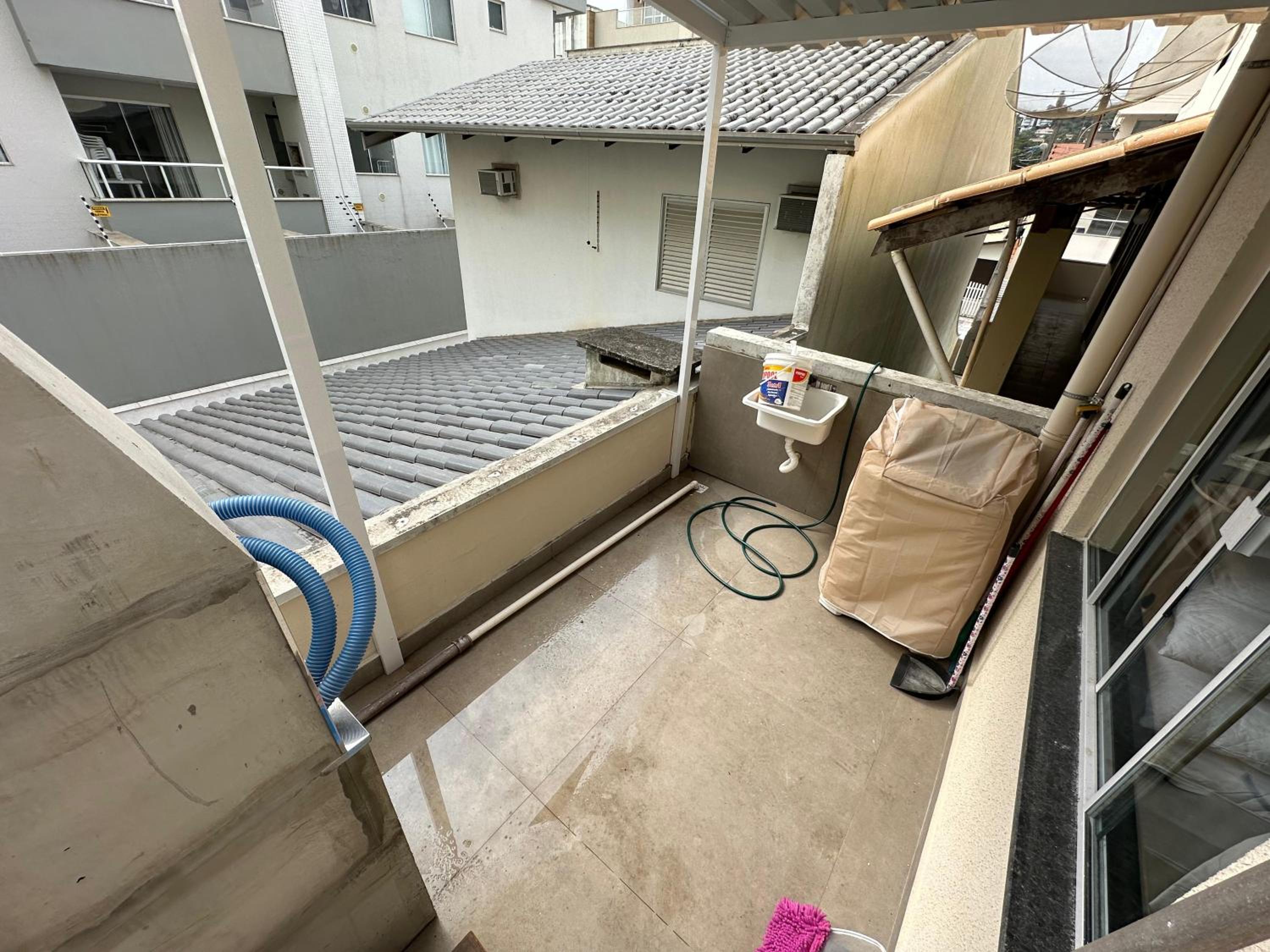 Duplex de 3 Quartos com Piscina - 140m da praia