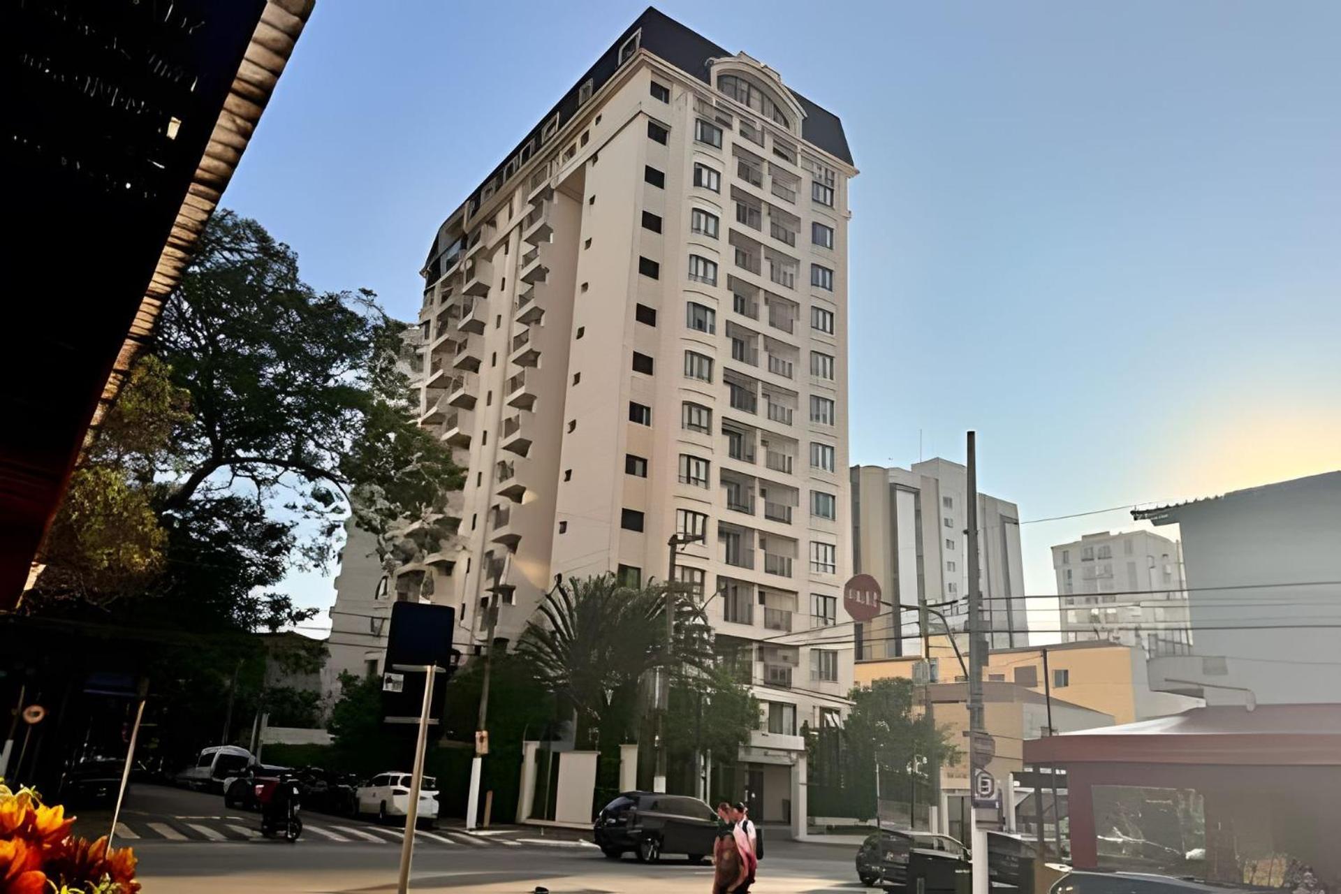 Flats em Moema: Metrô, Wifi, Ar e Manobrista