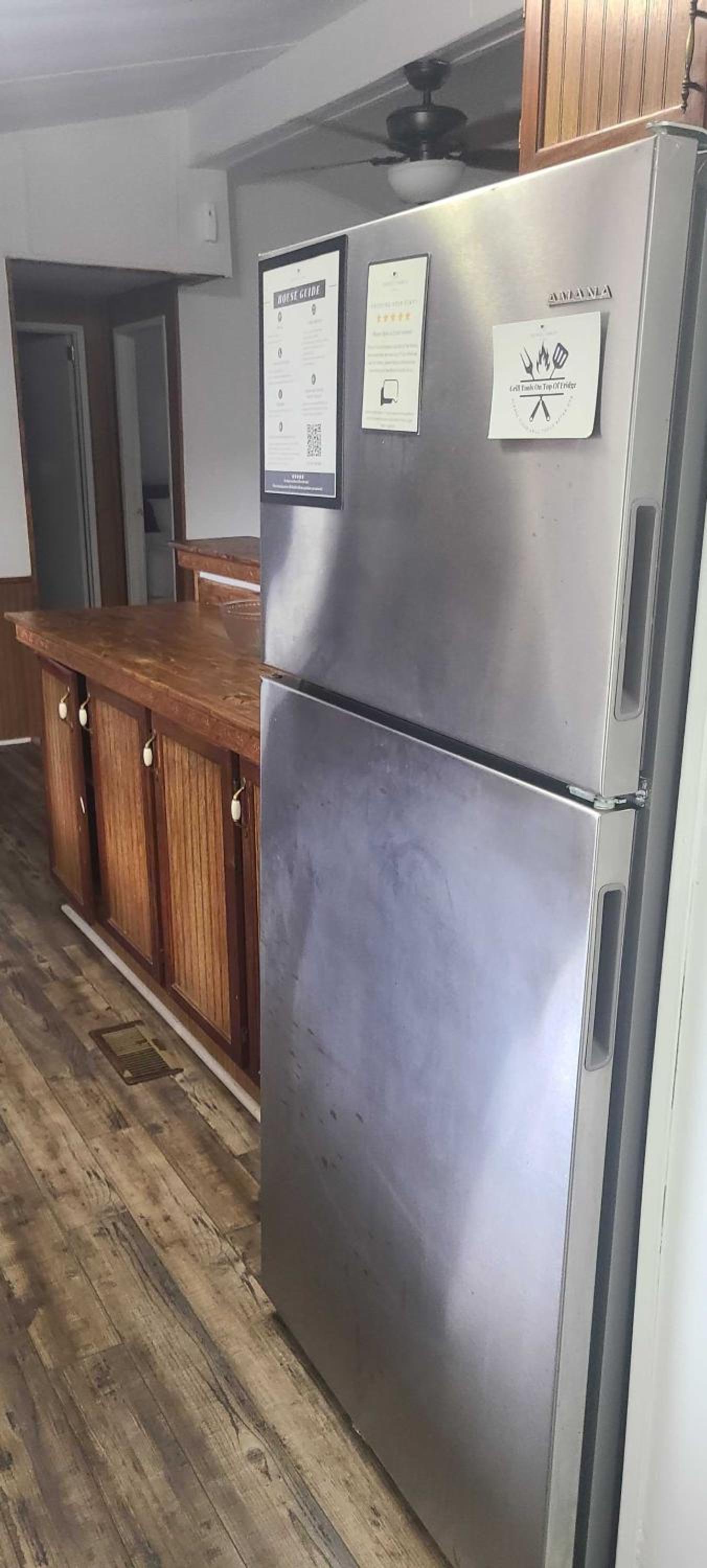15mins to Downtown- Adorable on Taylor Both Units view 2