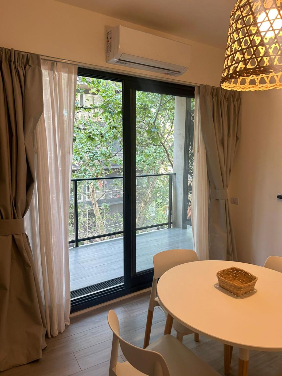 Deluxe Studio with Jacuzzi and CoWork in Palermo