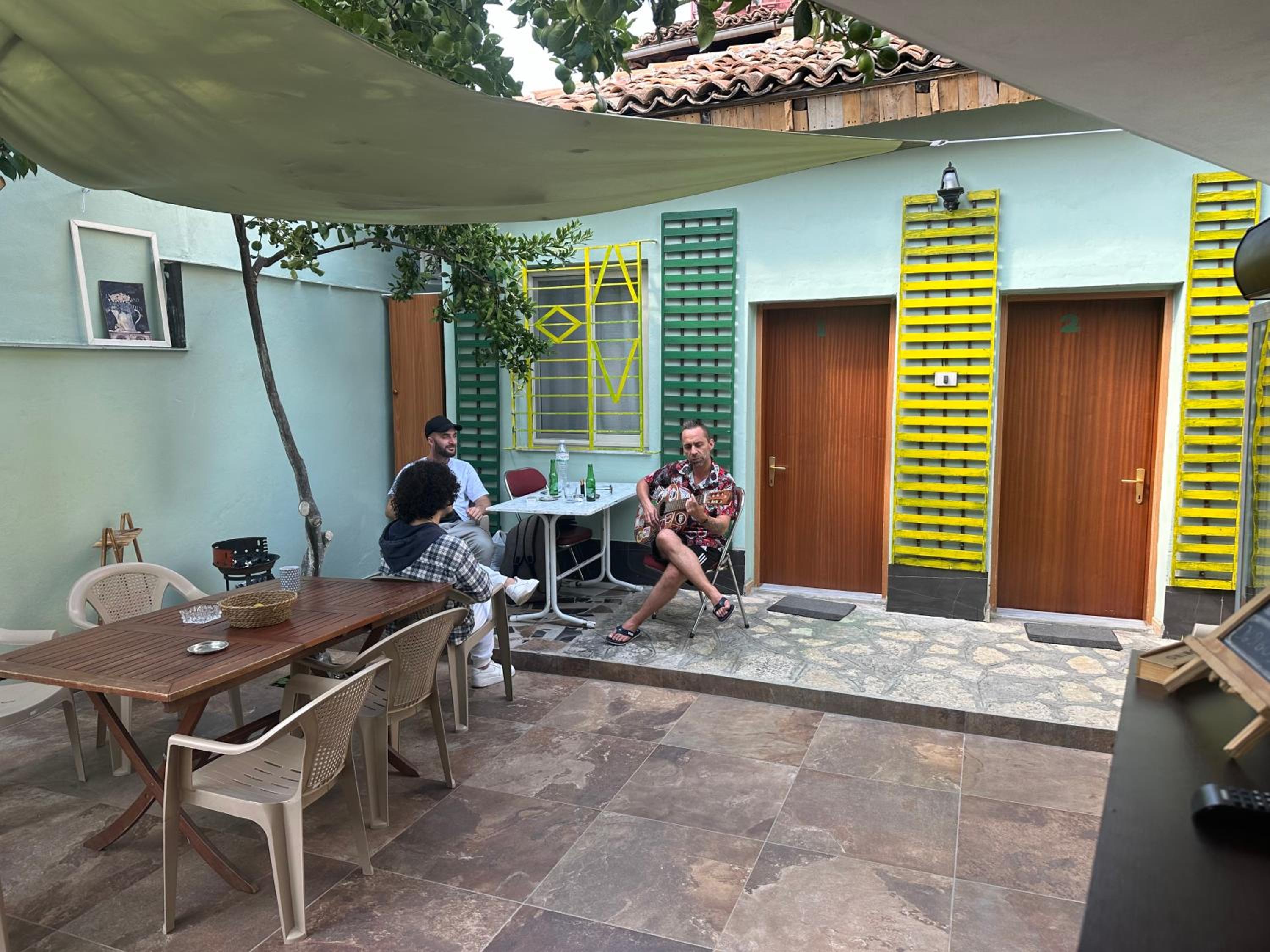 Tirana Lemon Breeze Hostel