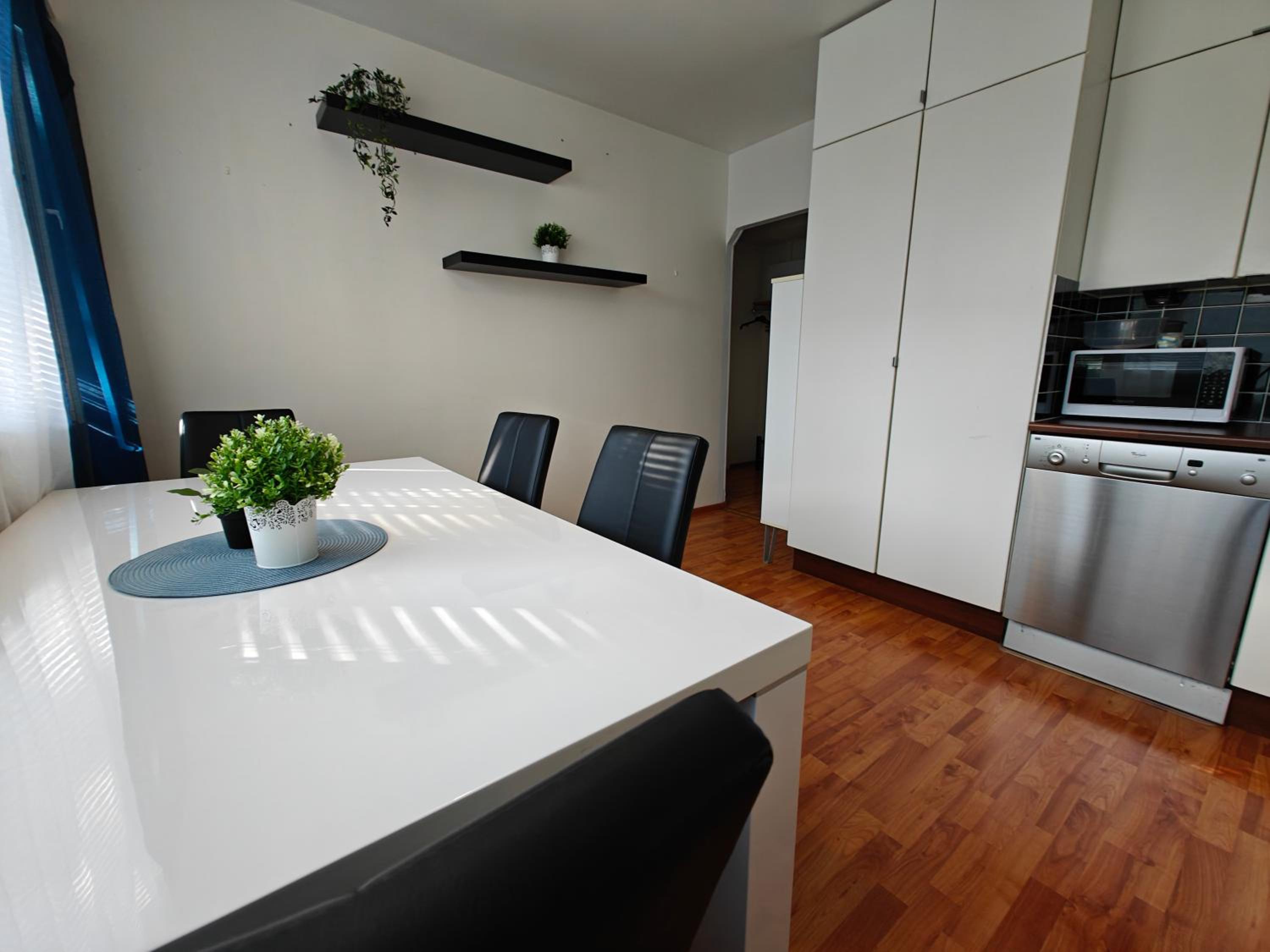 Central Railway st II Cozy 1R apart II free P view 4
