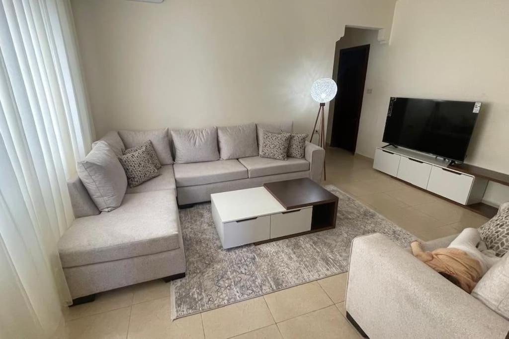 Al-Mansour view apartment - Hotel furniture view 4
