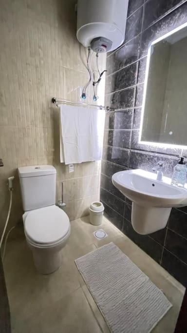 Al-Mansour view apartment - Hotel furniture view 5