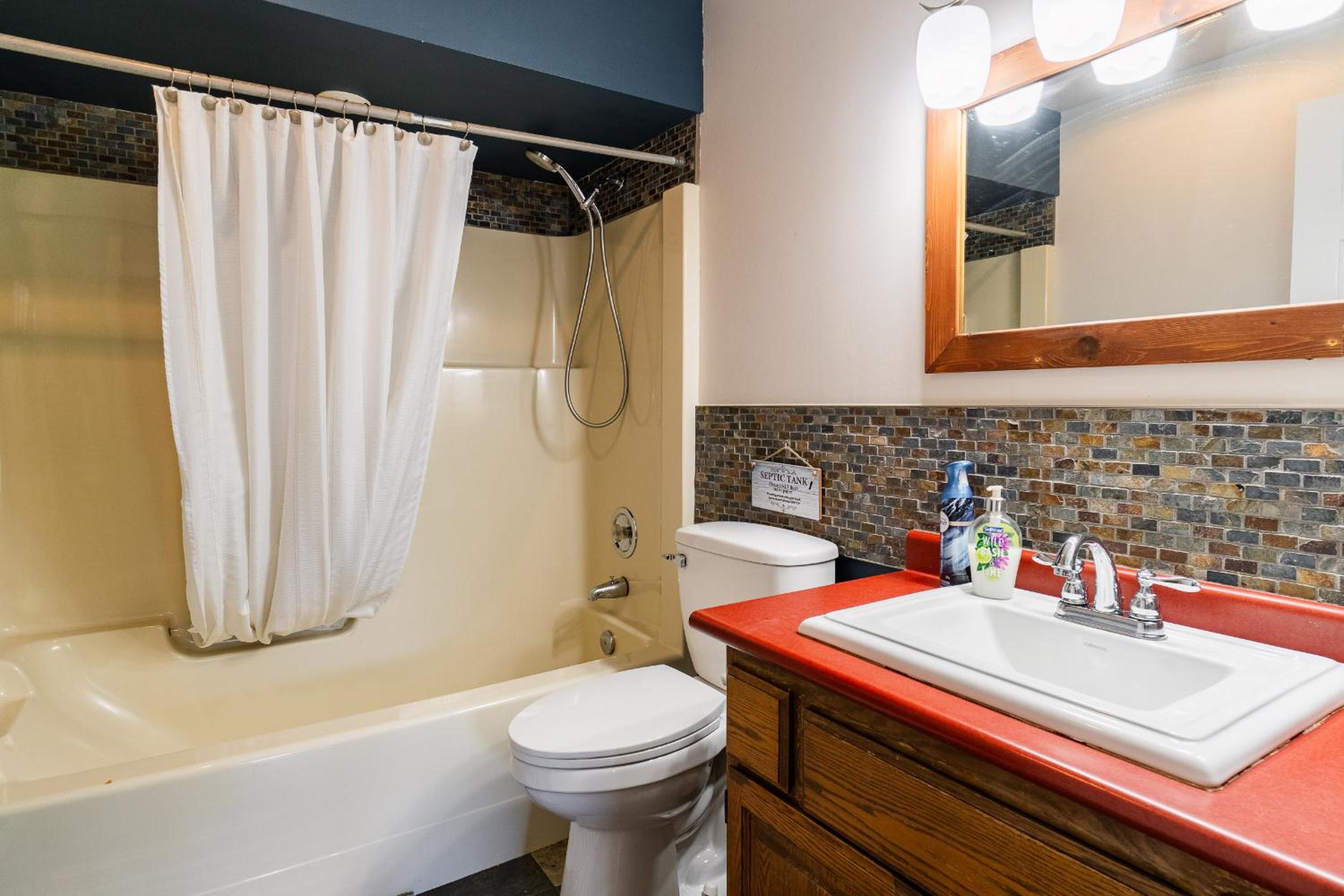 Nelson, What a view, 3 bedrms, 2 Baths, full kitchen