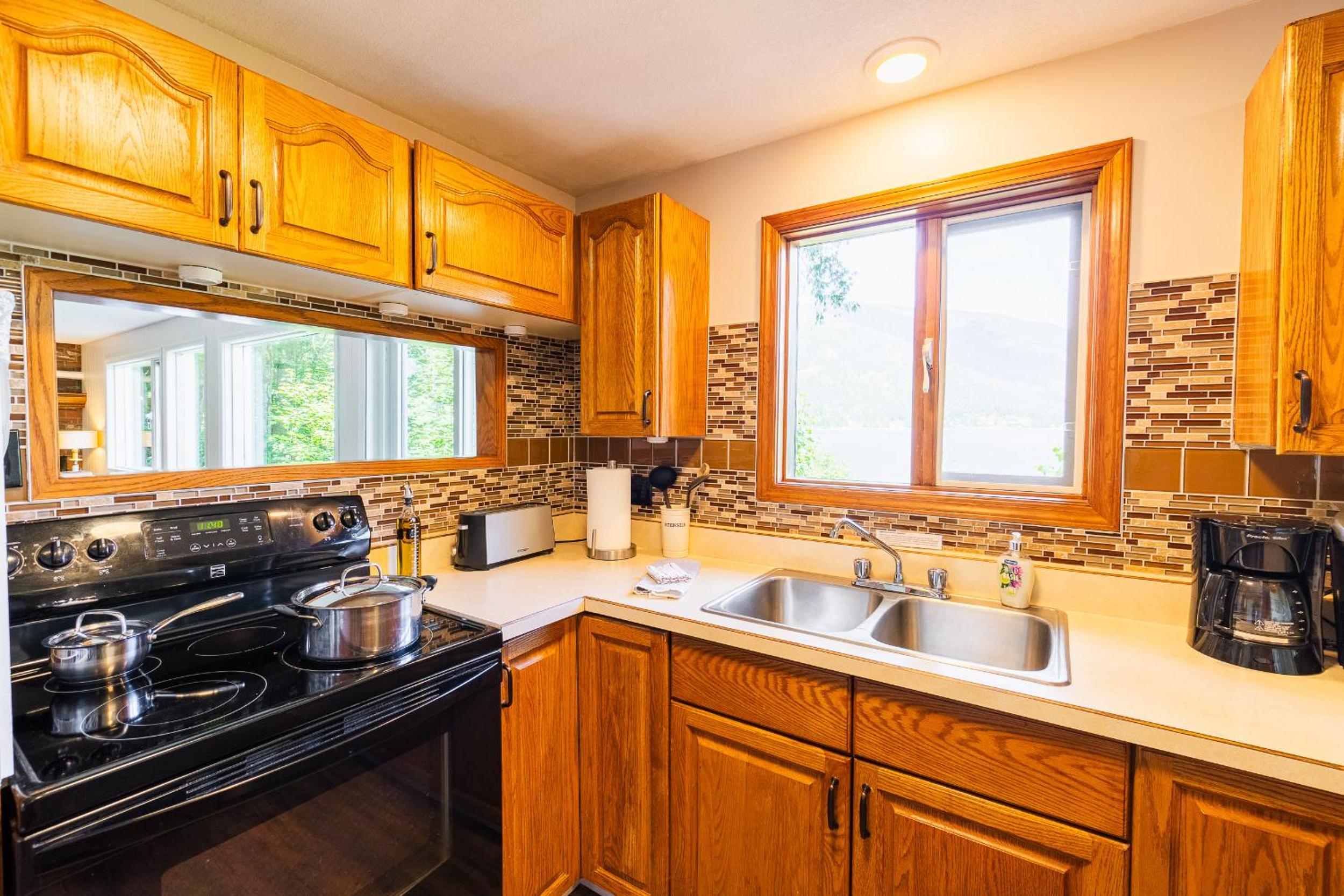 Nelson, What a view, 3 bedrms, 2 Baths, full kitchen