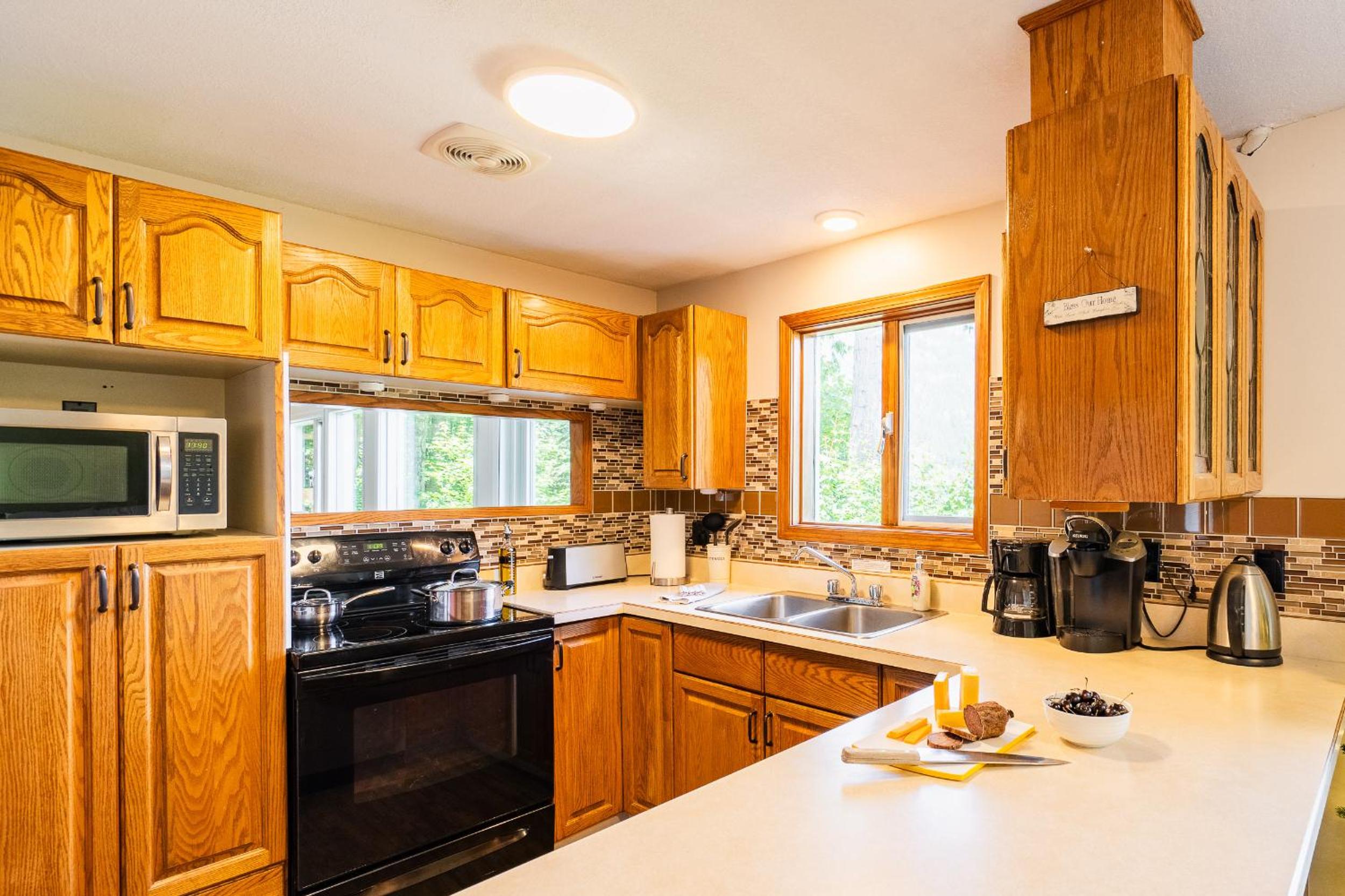 Nelson, What a view, 3 bedrms, 2 Baths, full kitchen