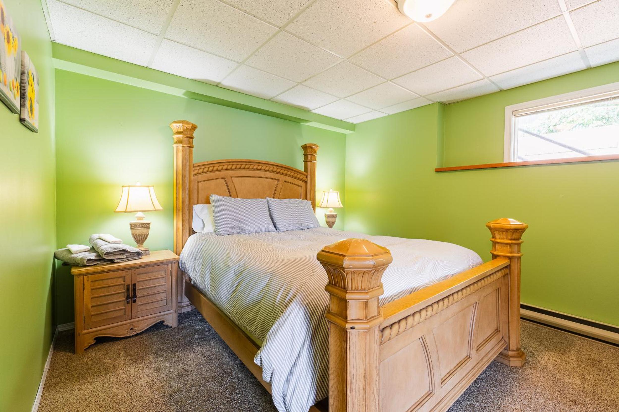 Nelson, What a view, 3 bedrms, 2 Baths, full kitchen