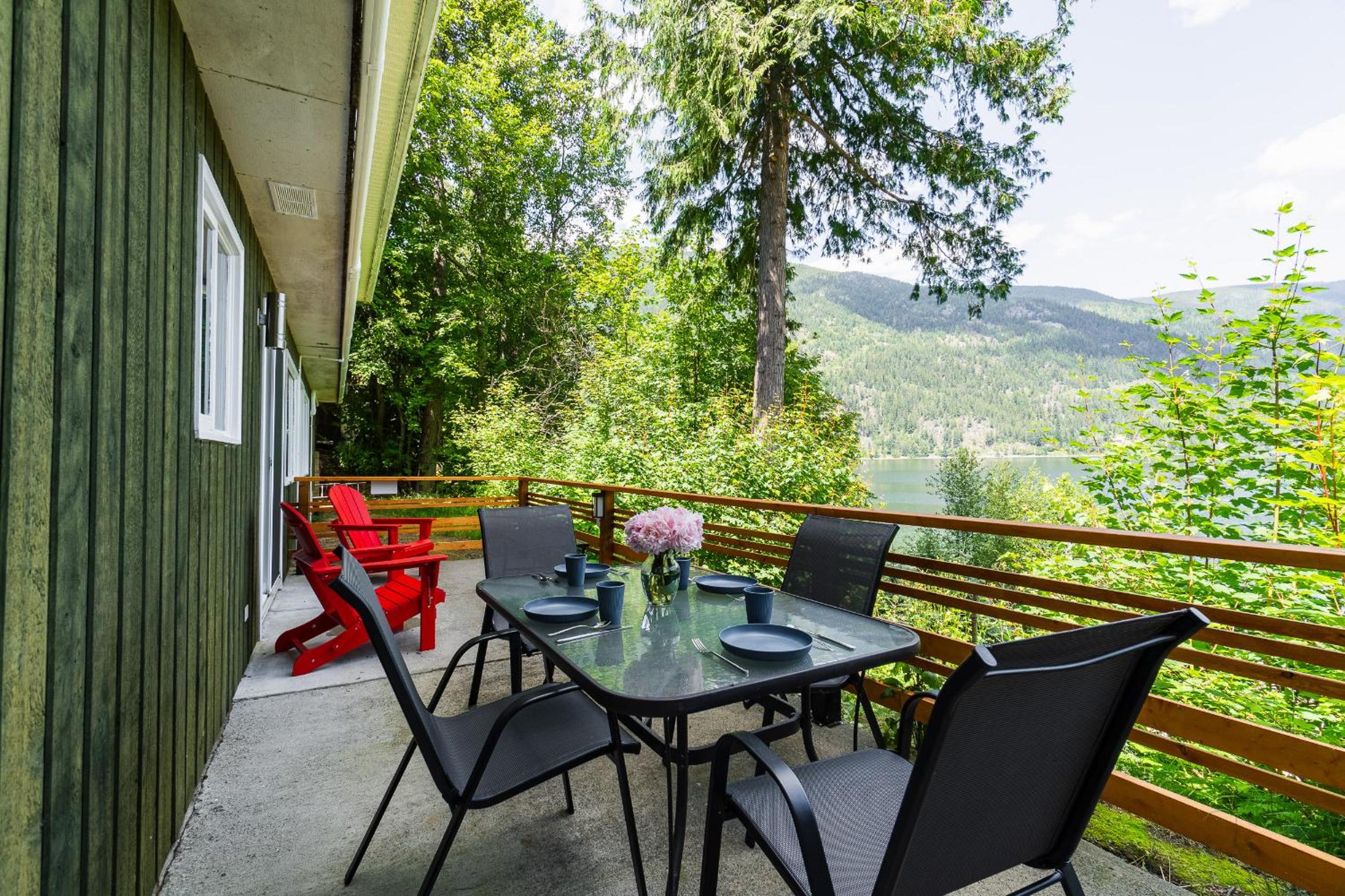 Nelson, What a view, 3 bedrms, 2 Baths, full kitchen