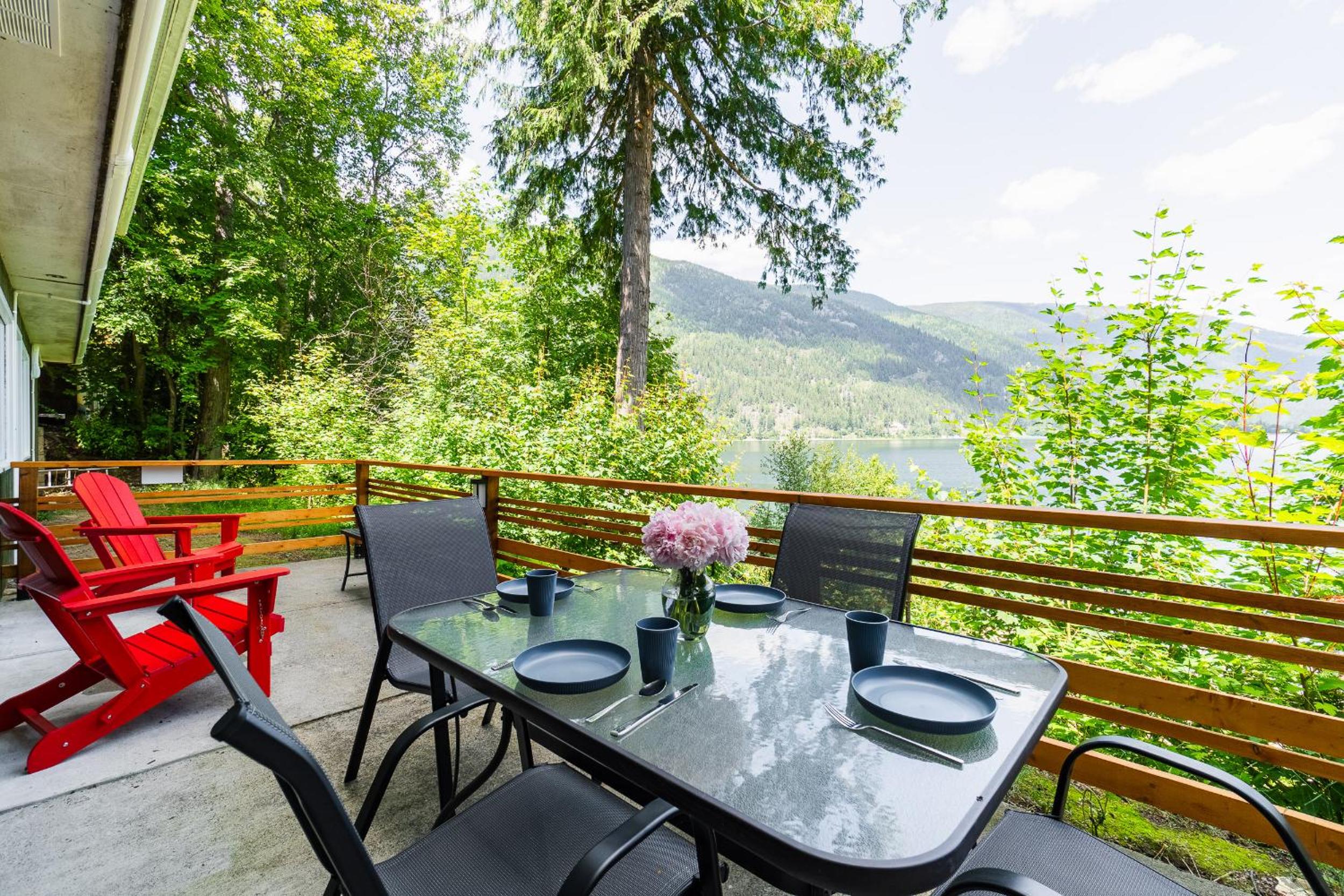 Nelson, What a view, 3 bedrms, 2 Baths, full kitchen