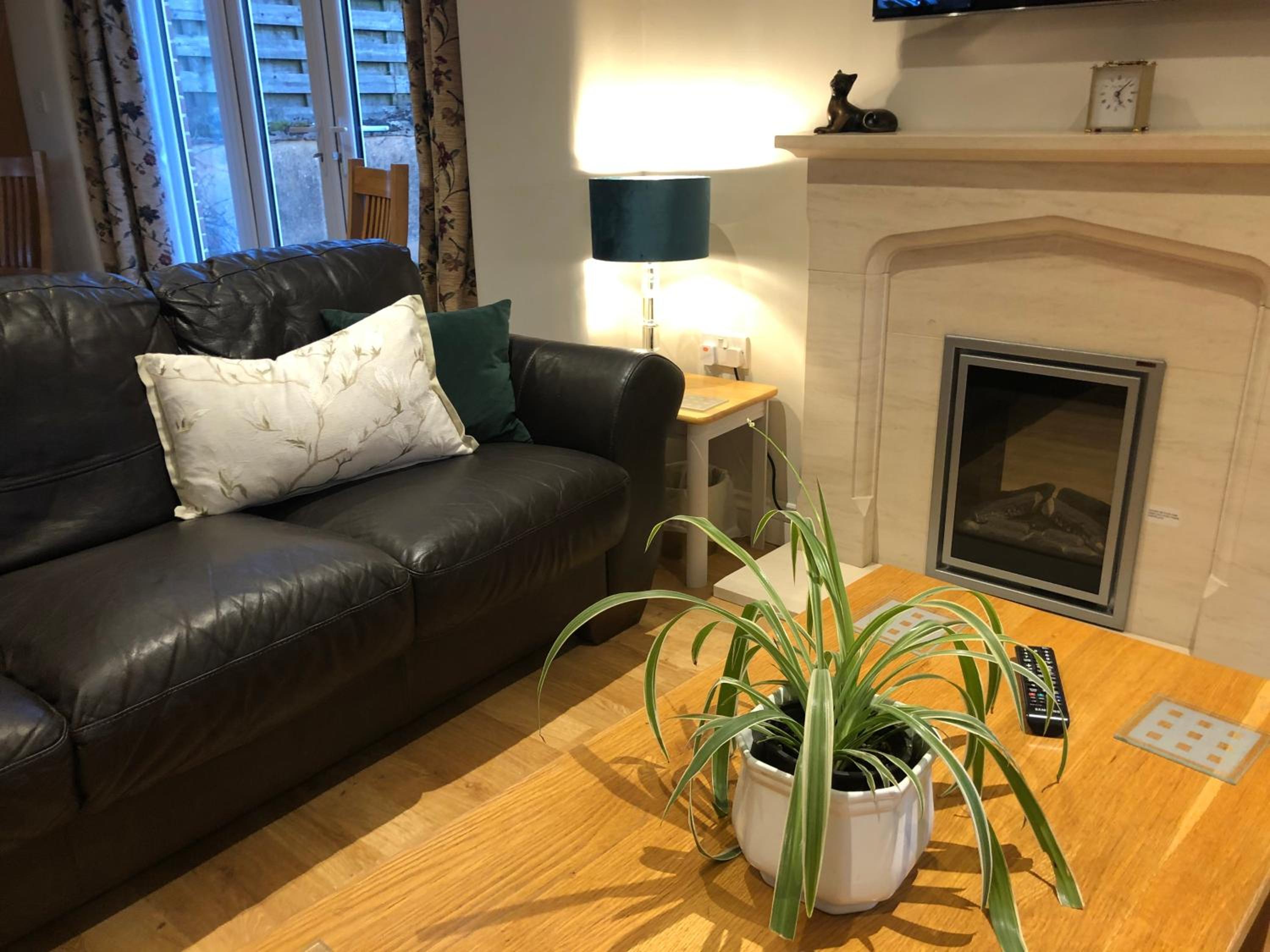 Crowthorne, Bookham Court view 5