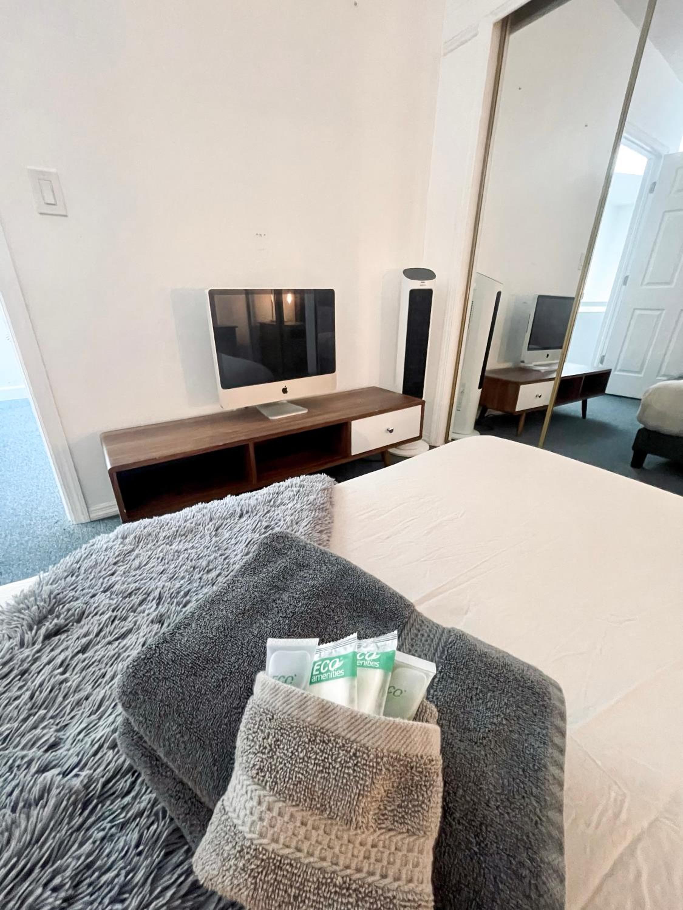 Gorgeous Extra Spacious Duplex Penthouse