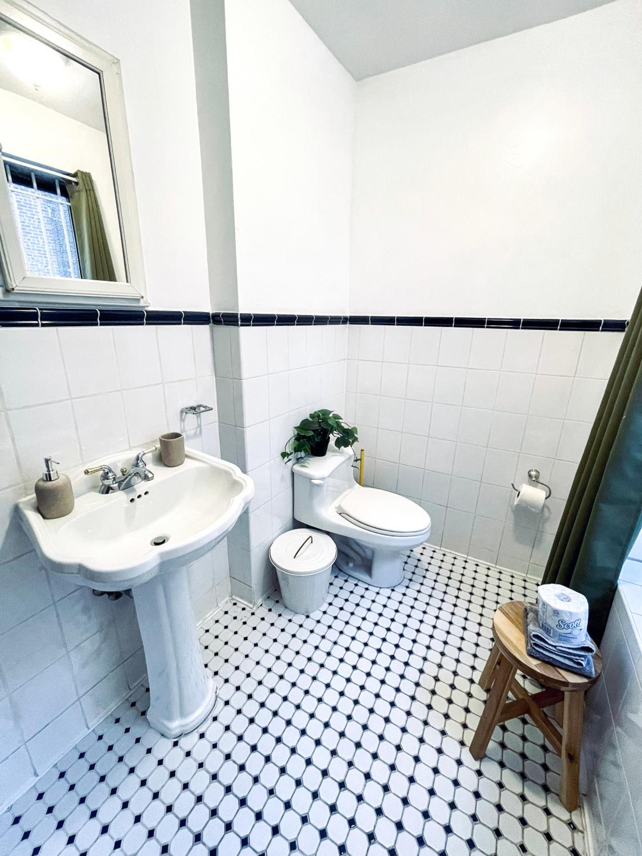 Gorgeous Extra Spacious Duplex Penthouse