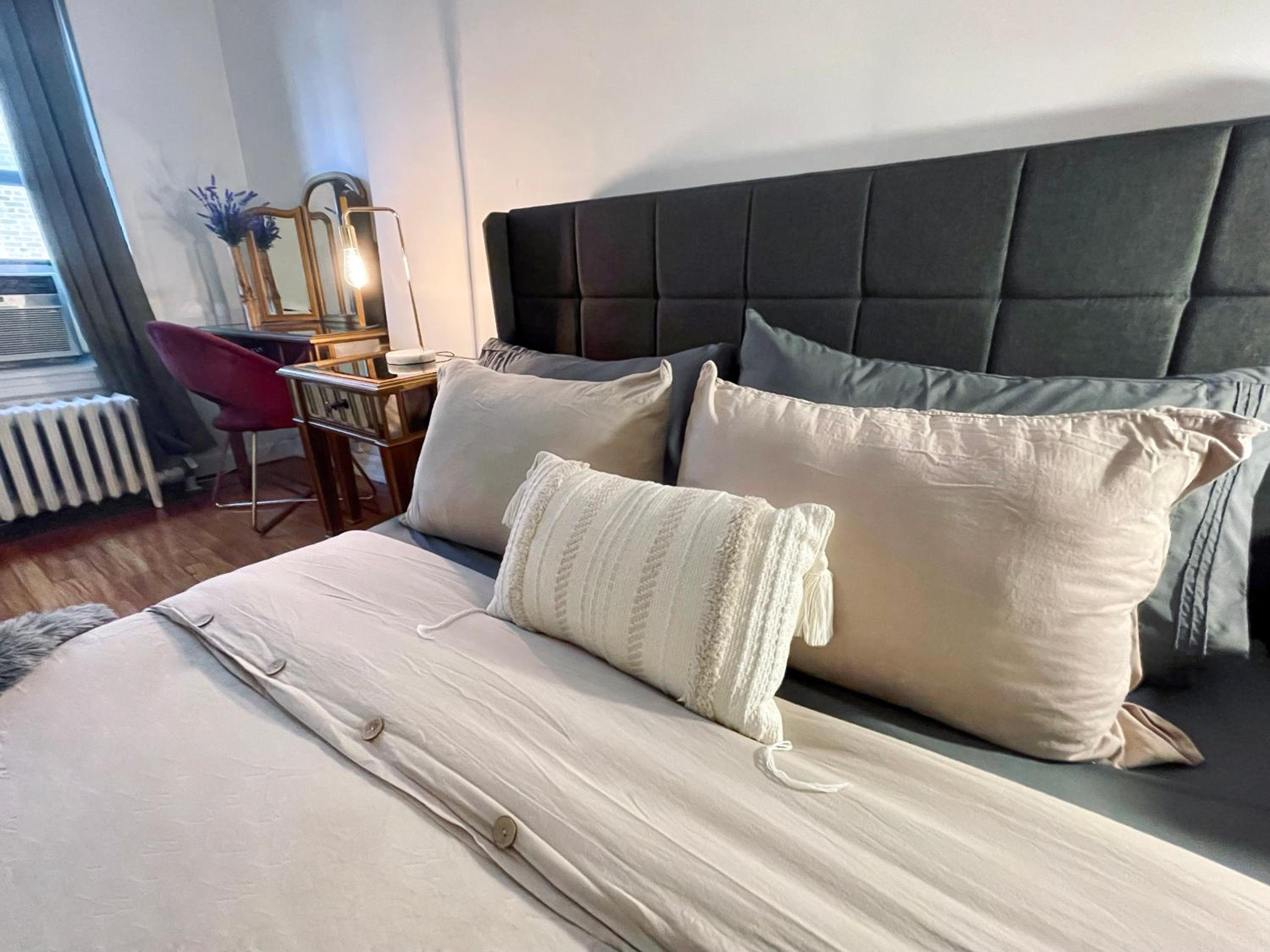 Gorgeous Extra Spacious Duplex Penthouse