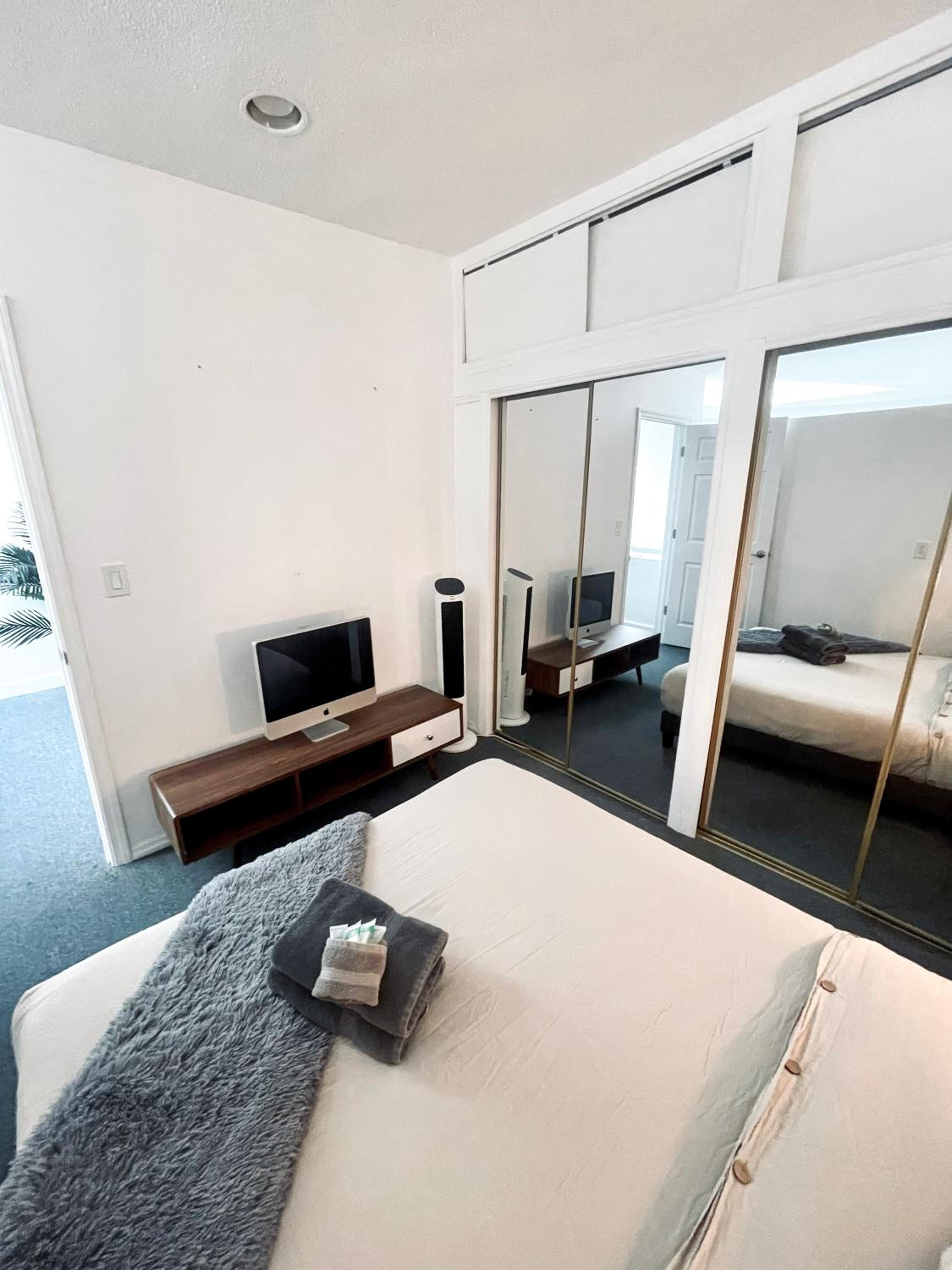 Gorgeous Extra Spacious Duplex Penthouse