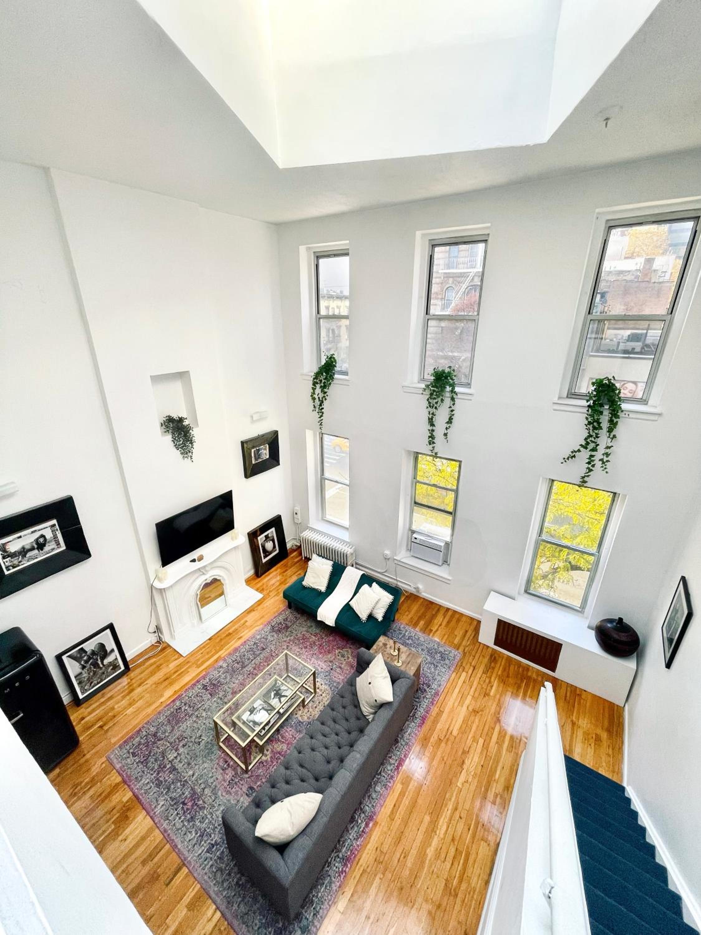 Gorgeous Extra Spacious Duplex Penthouse