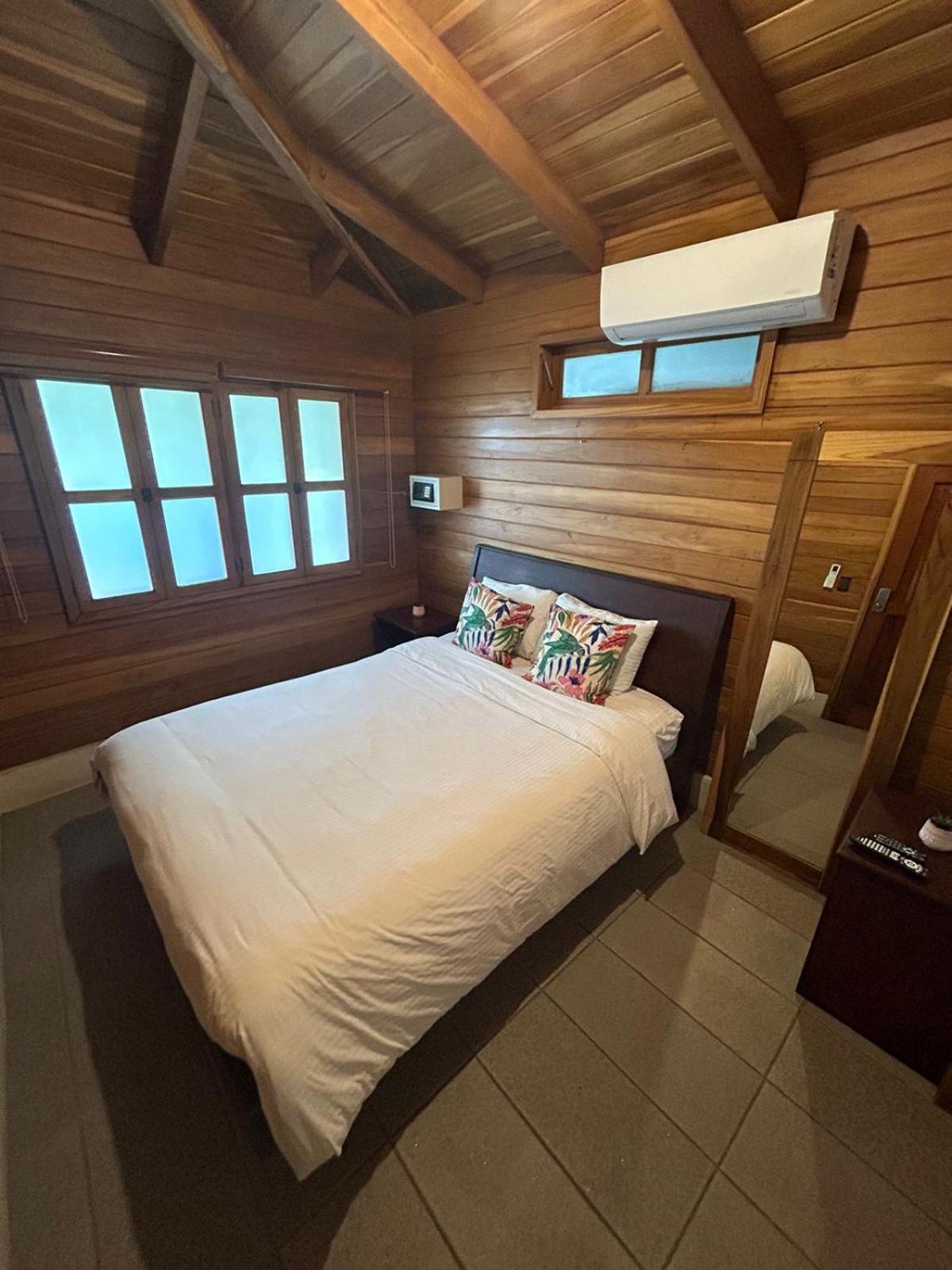 Casa Aura Beachfront B&B