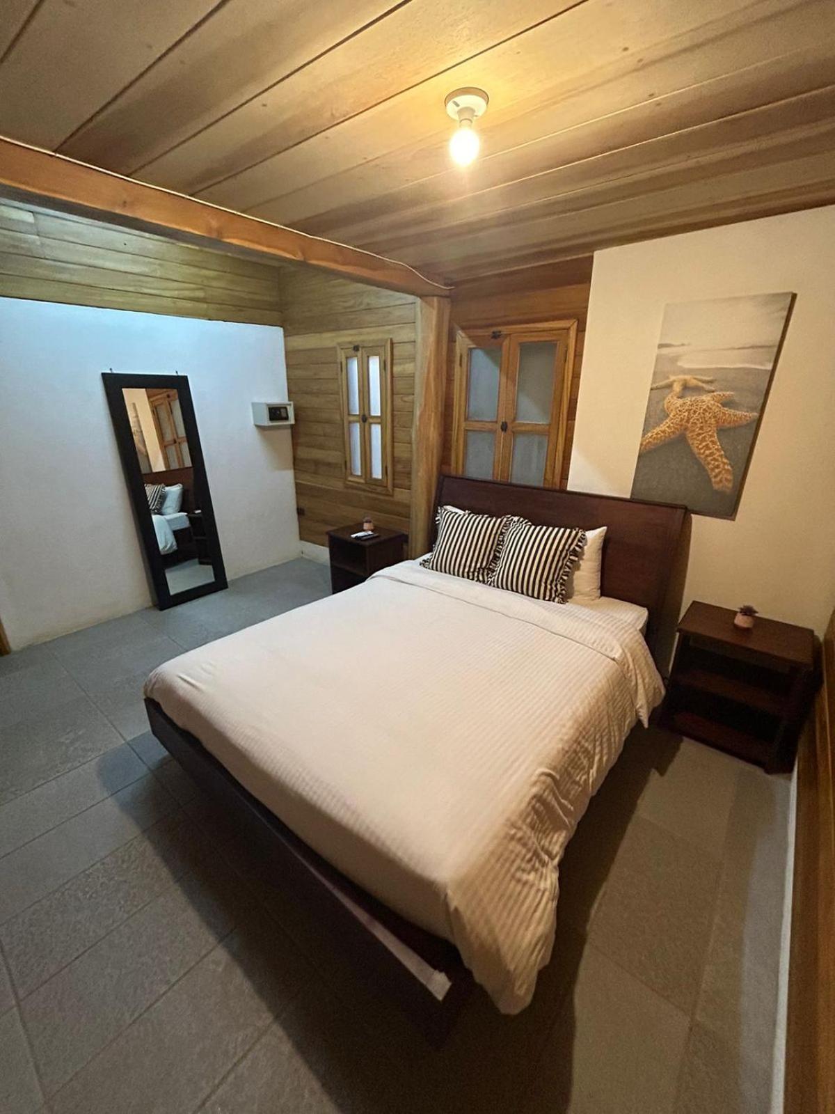 Casa Aura Beachfront B&B