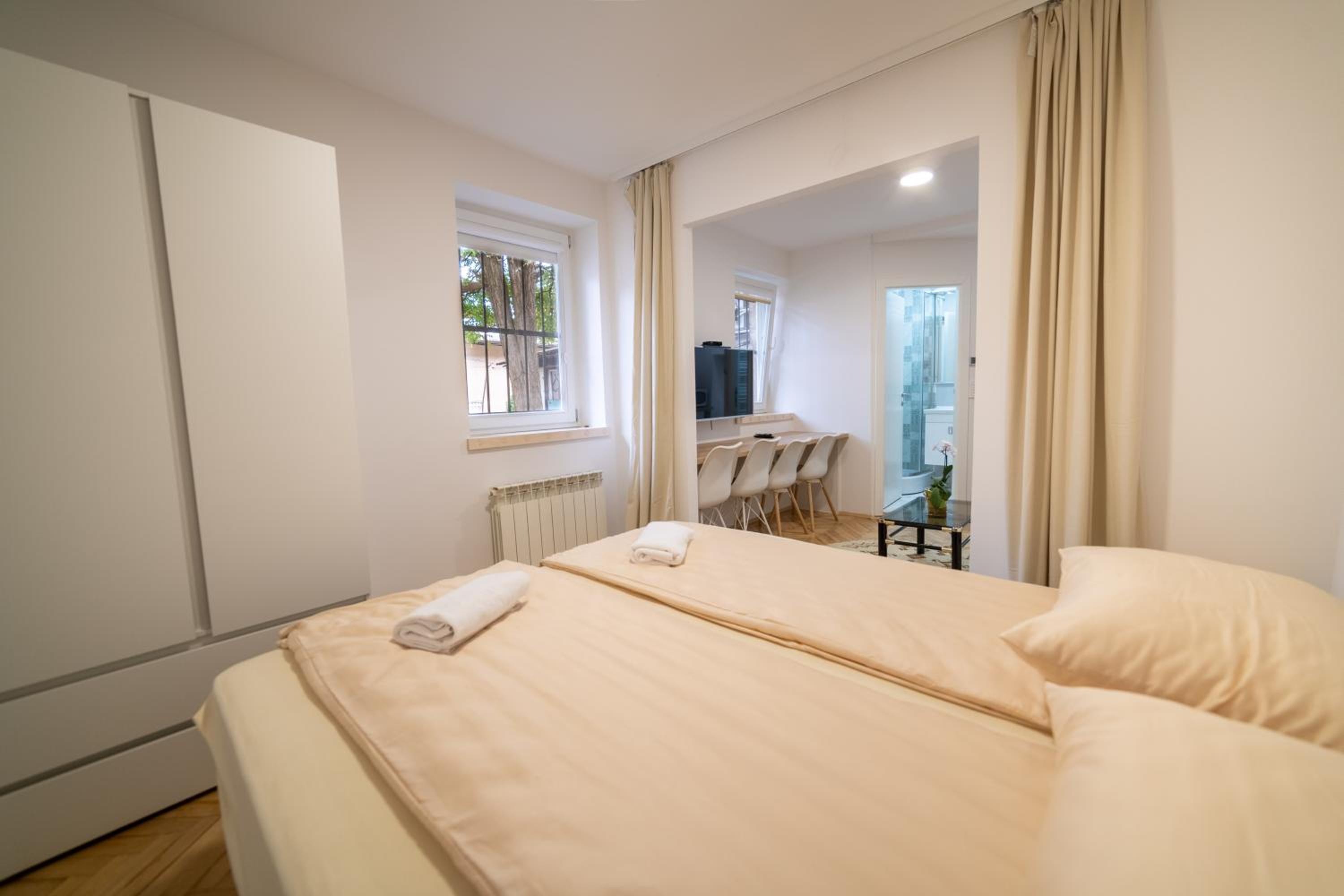 Four Seasons Apartments
