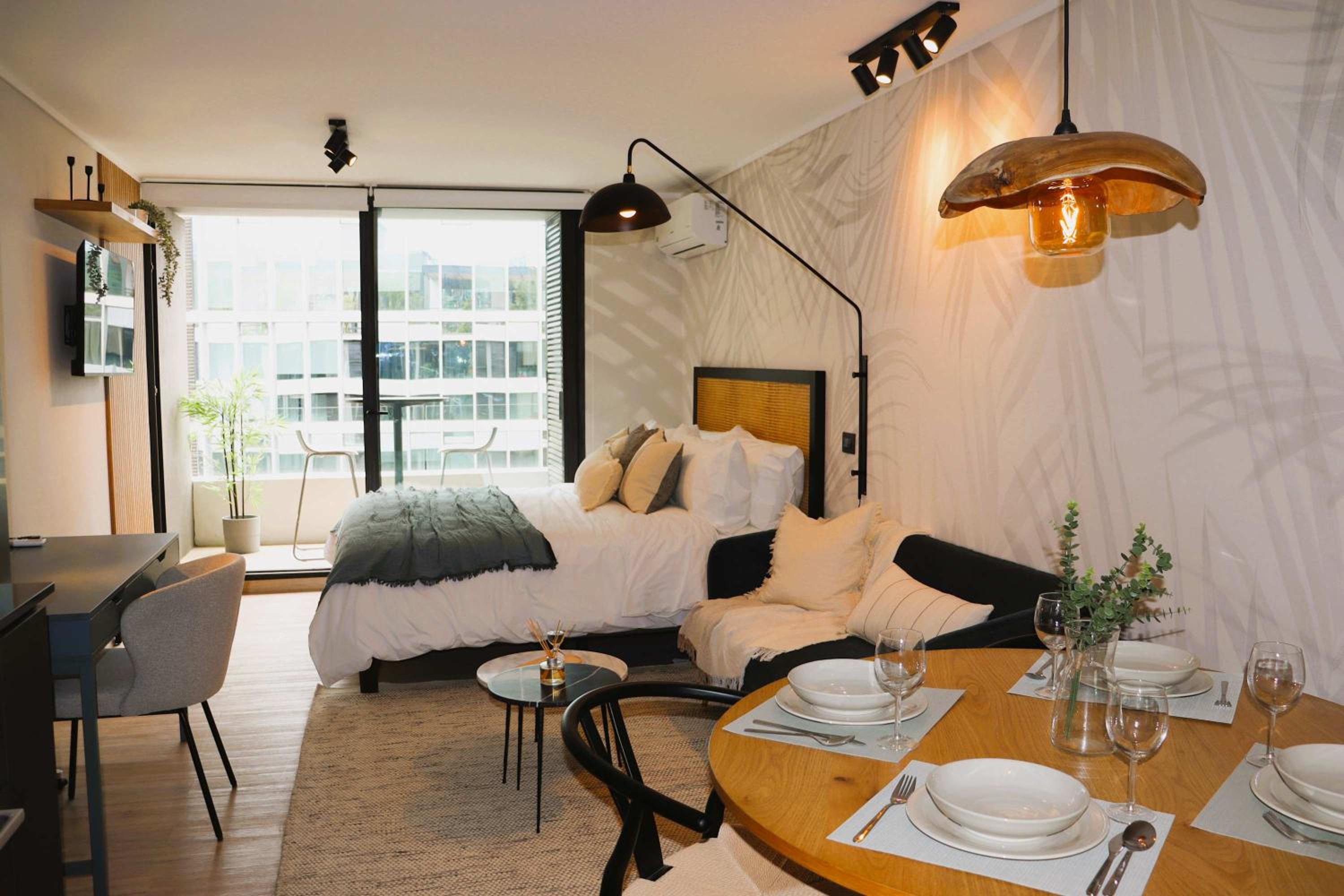 HOM I Inmejorable y Luminoso Estudio en Las Condes