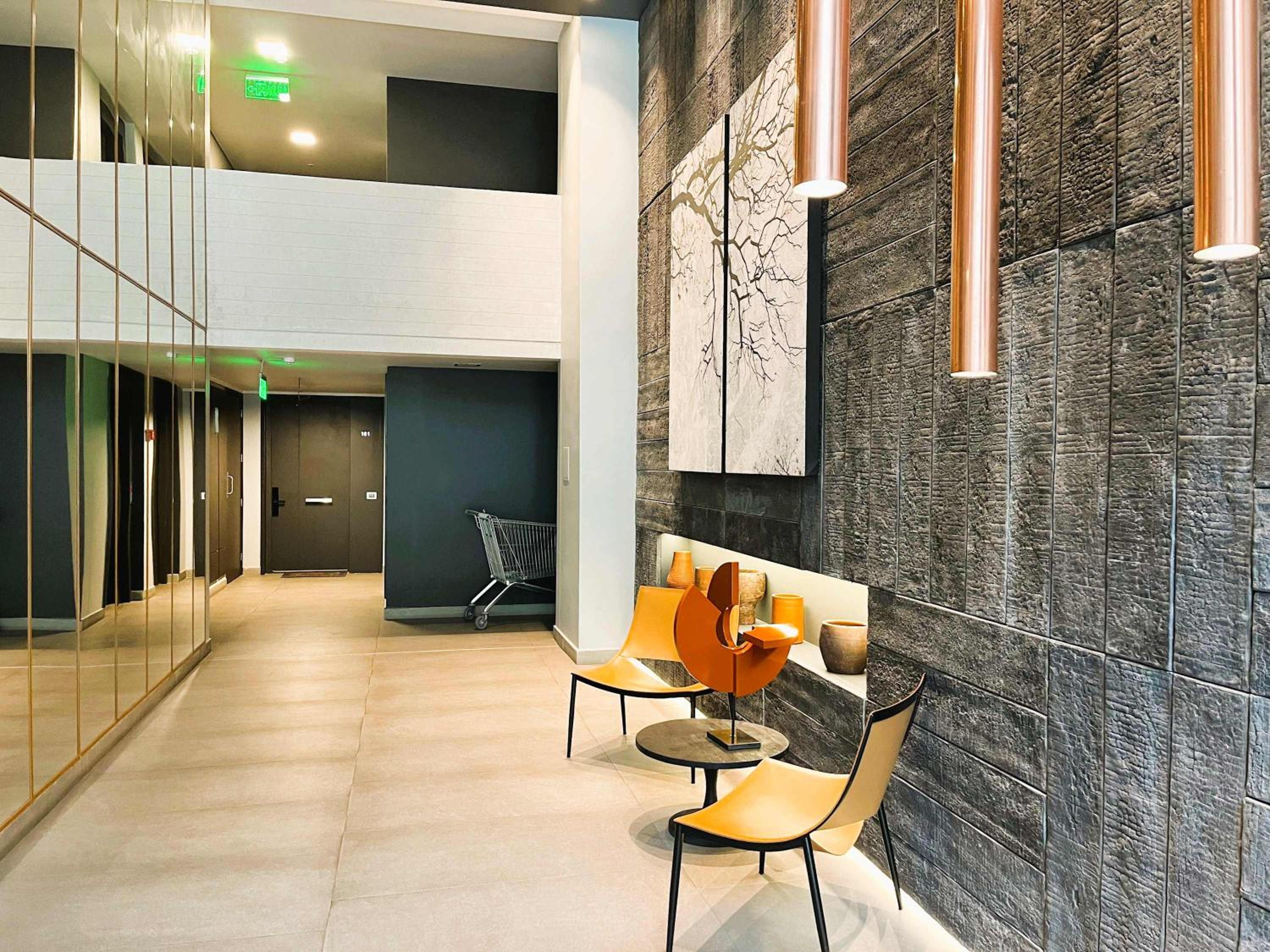 HOM I Inmejorable y Luminoso Estudio en Las Condes