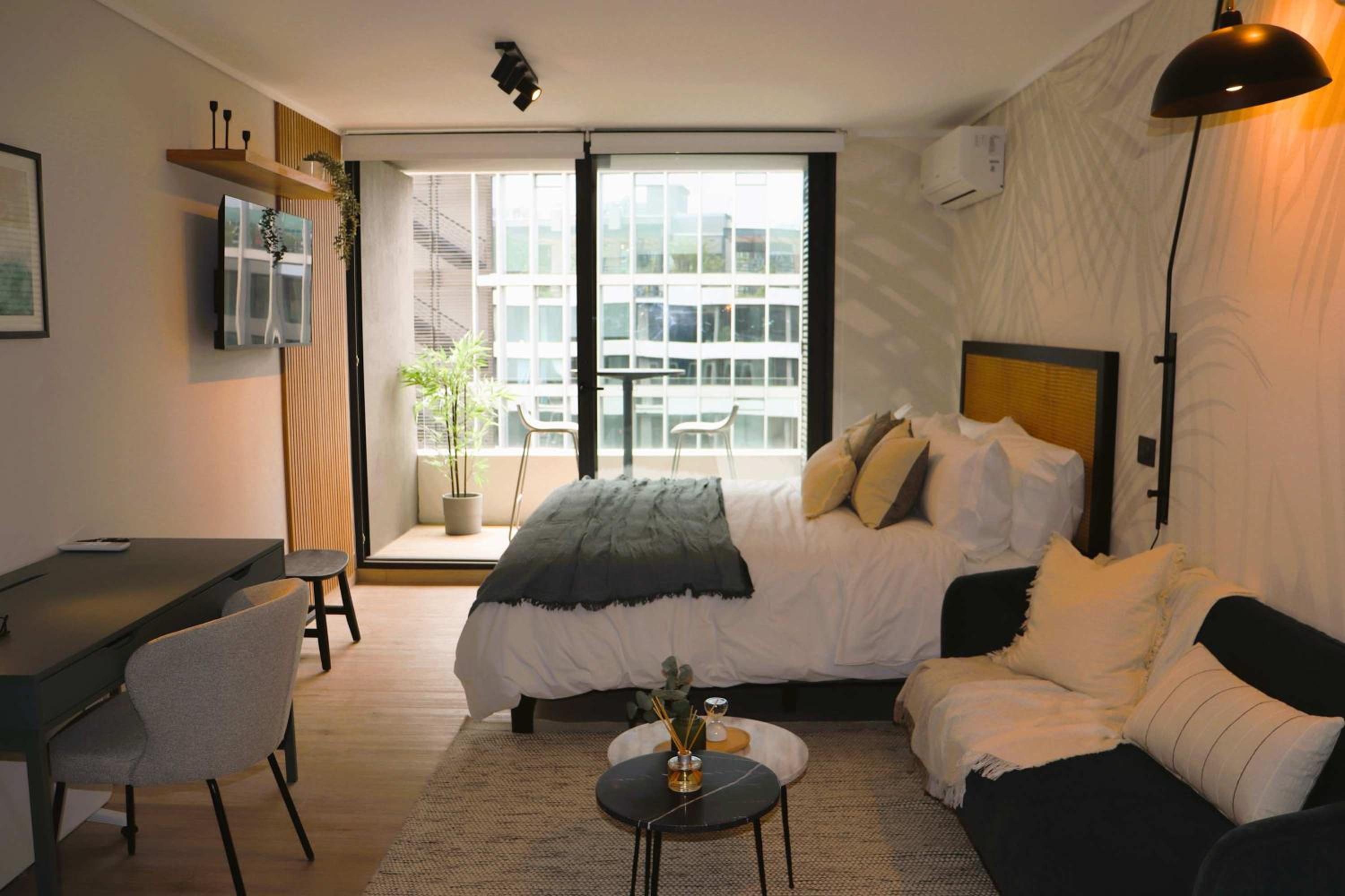 HOM I Inmejorable y Luminoso Estudio en Las Condes