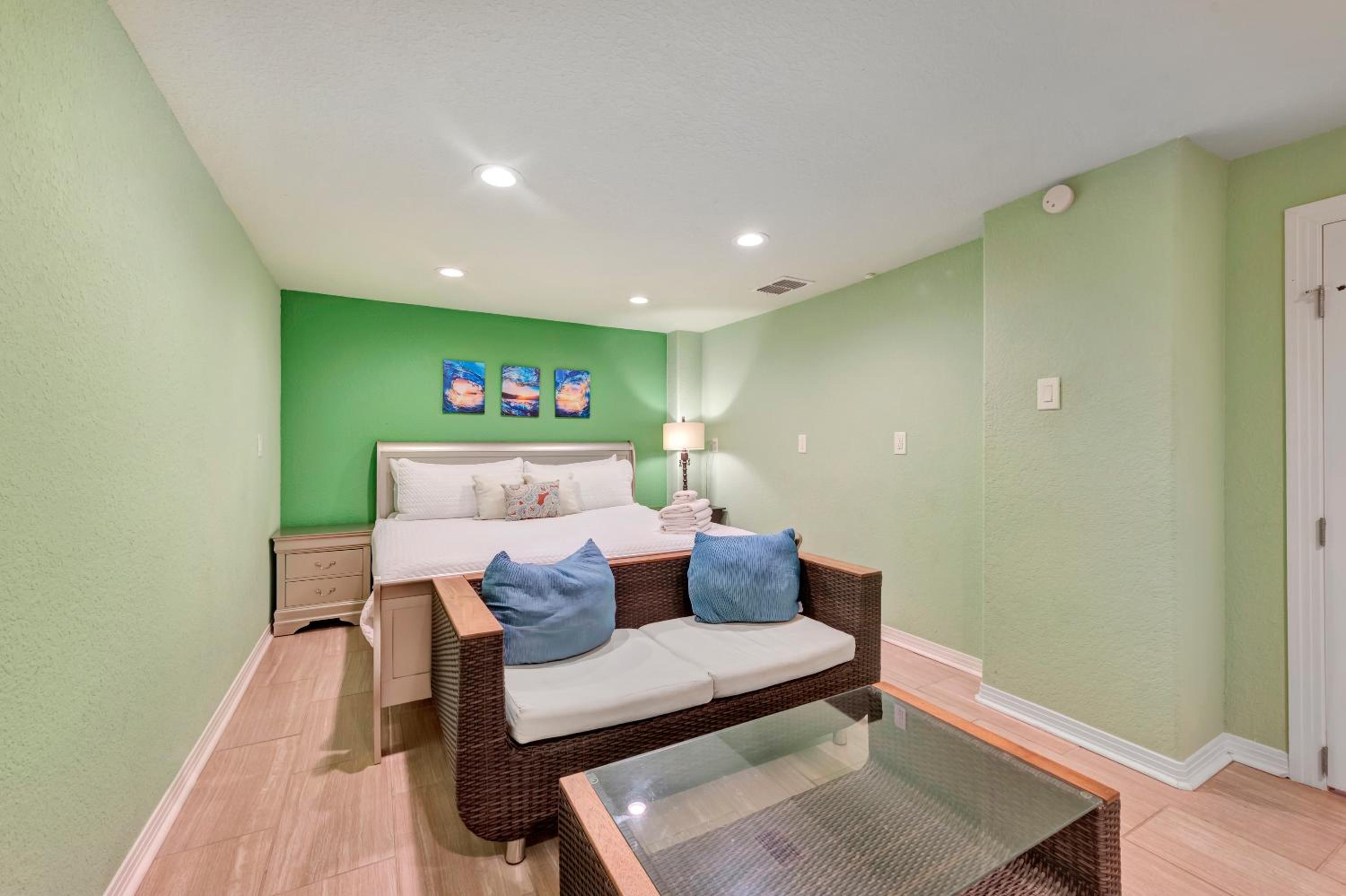 Executive Beach Paradise SH7345