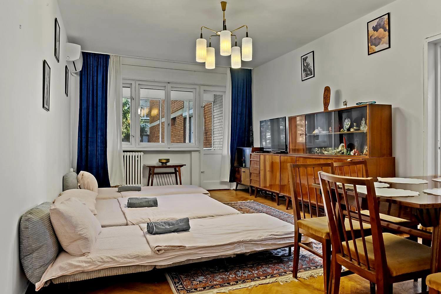 AFI Mall 3 Bedrooms Apartment - Perfect for Families or Groups view 5