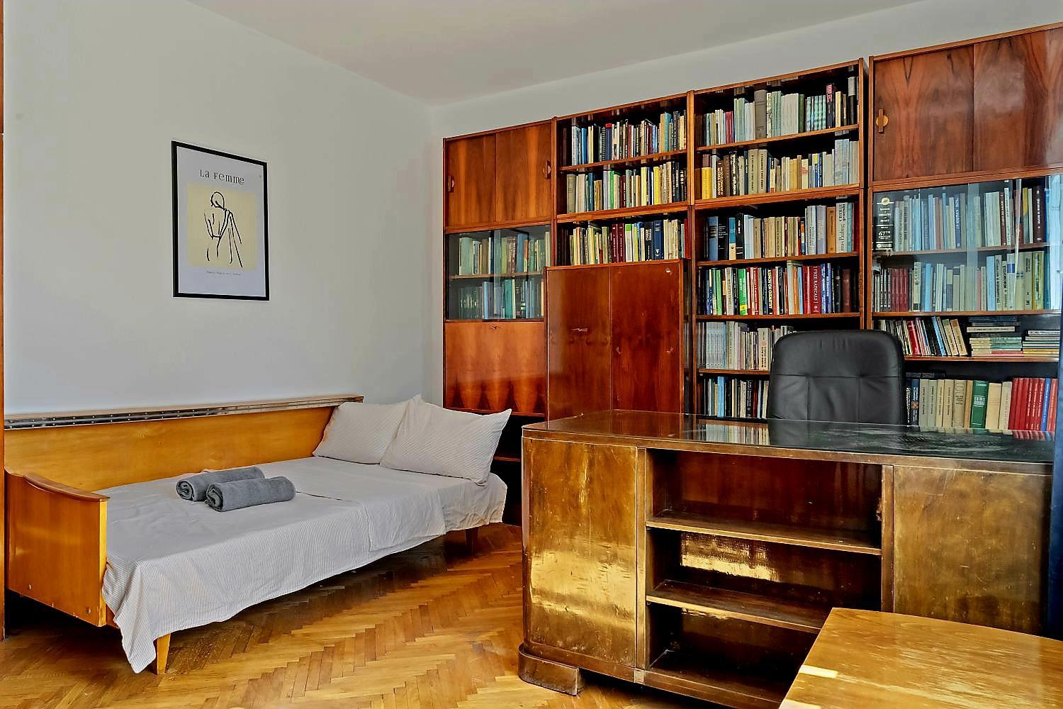 AFI Mall 3 Bedrooms Apartment - Perfect for Families or Groups view 2